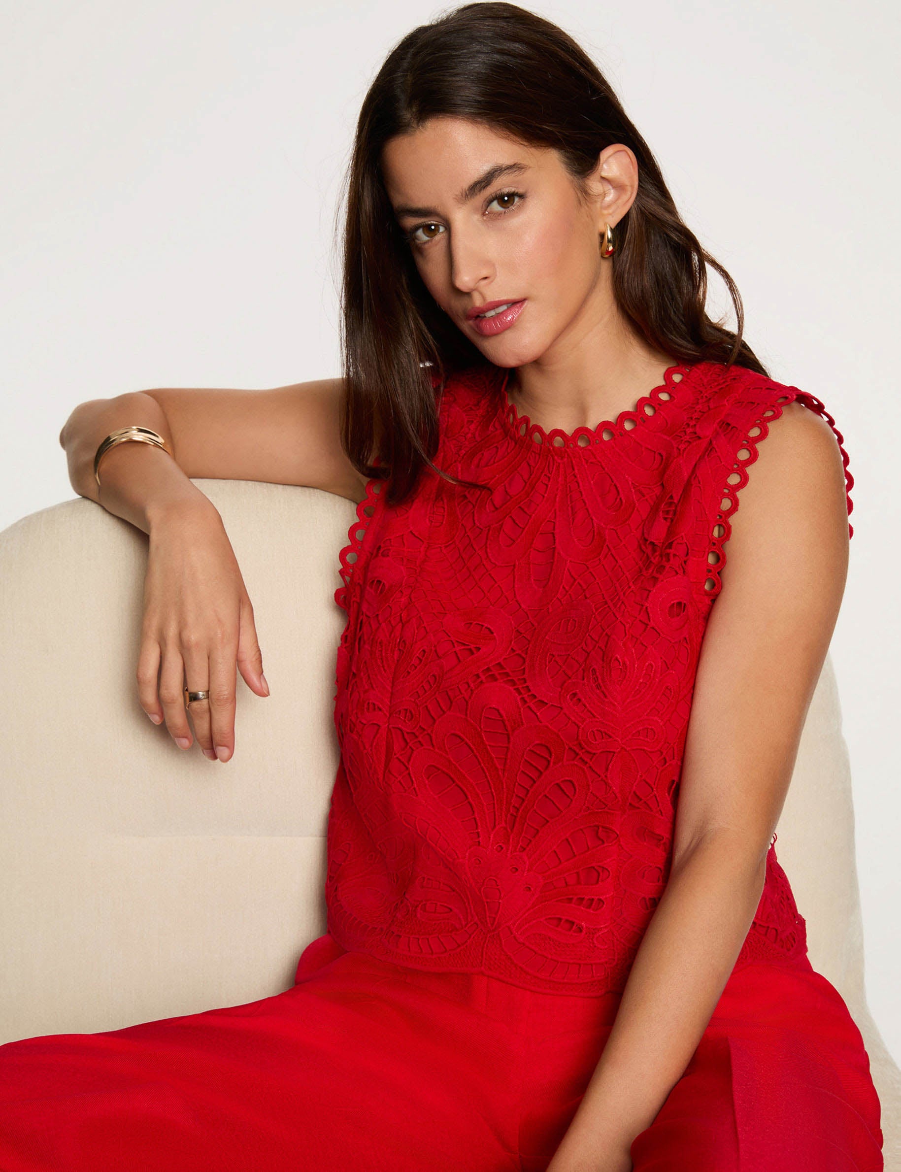 Top sans manches dentelle rouge femme