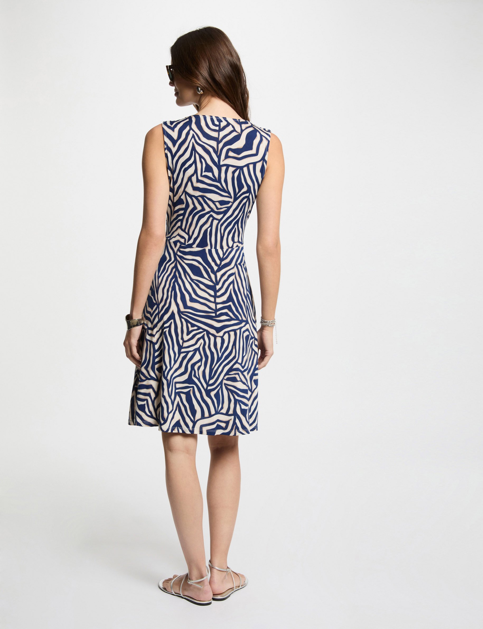 Robe courte ajustée imprimée multicolore femme