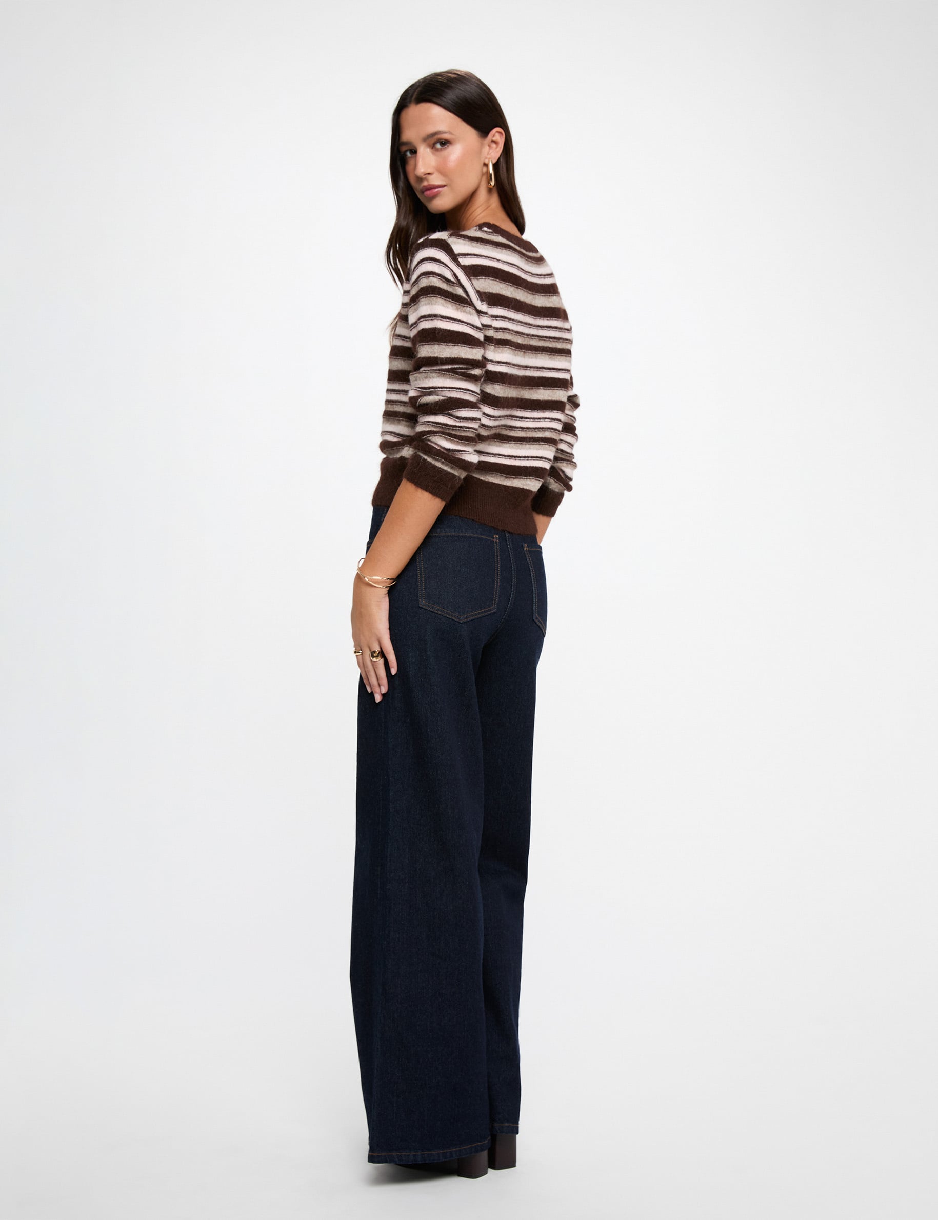 Pull ray&eacute; col rond marron femme