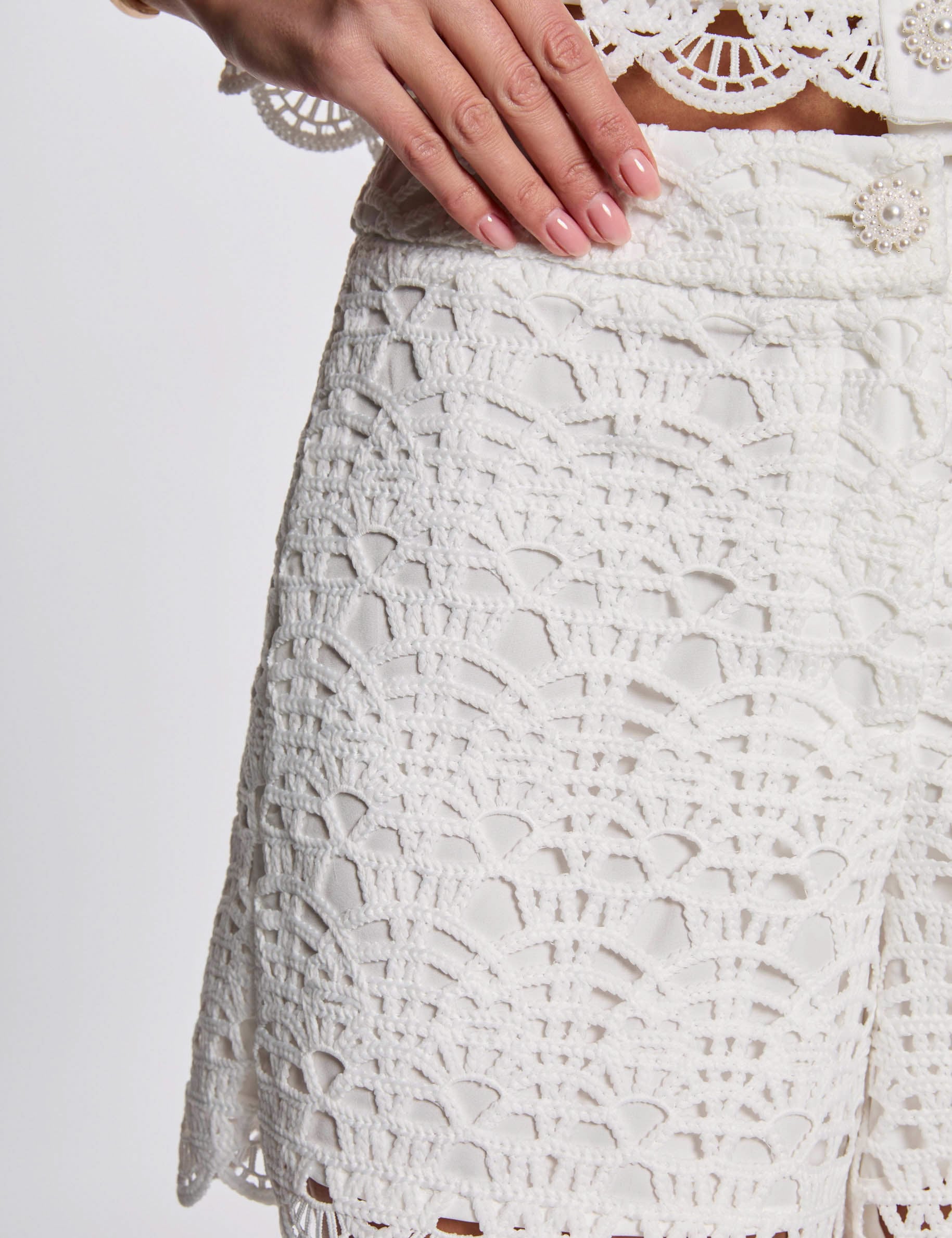 Short large dentelle blanc femme
