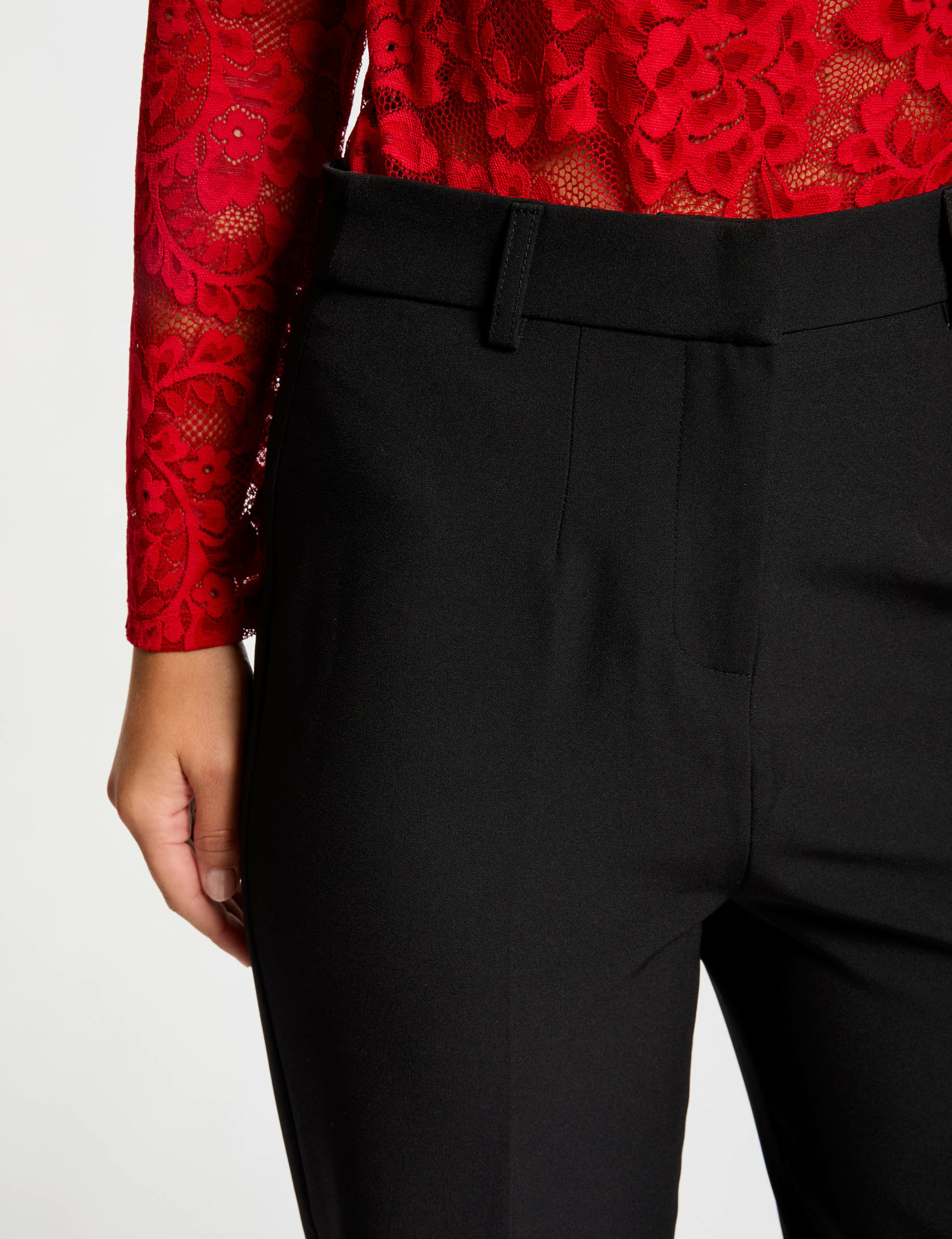 pantalon droit a pinces noir femme Pantalon droit à pinces noir femme