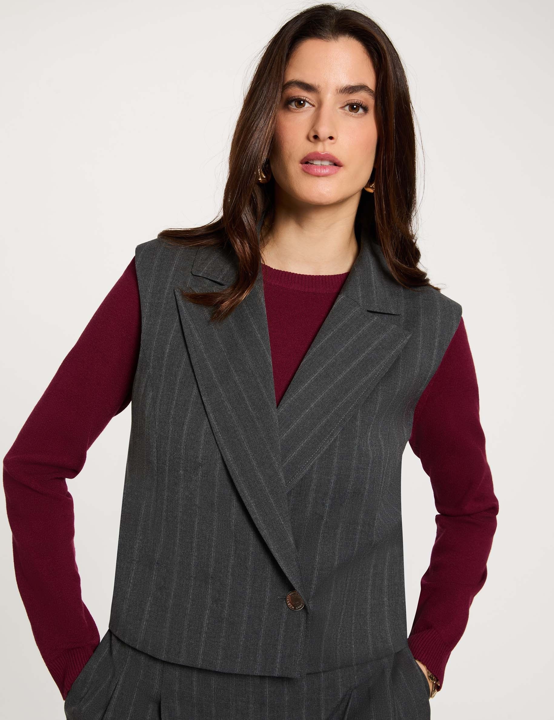 Gilet ray&eacute; sans manches denim gris fonce femme