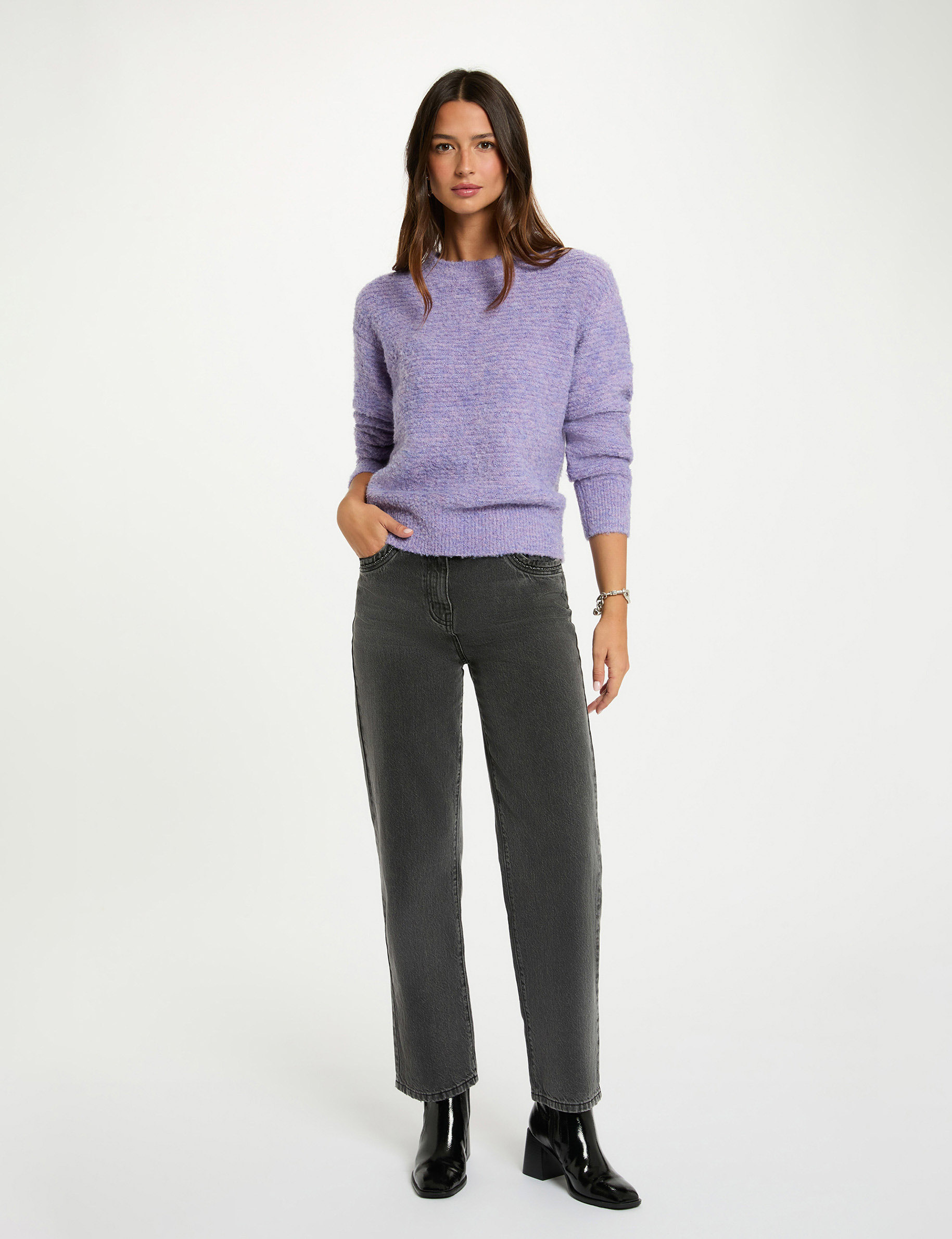 Pull court col rond parme femme