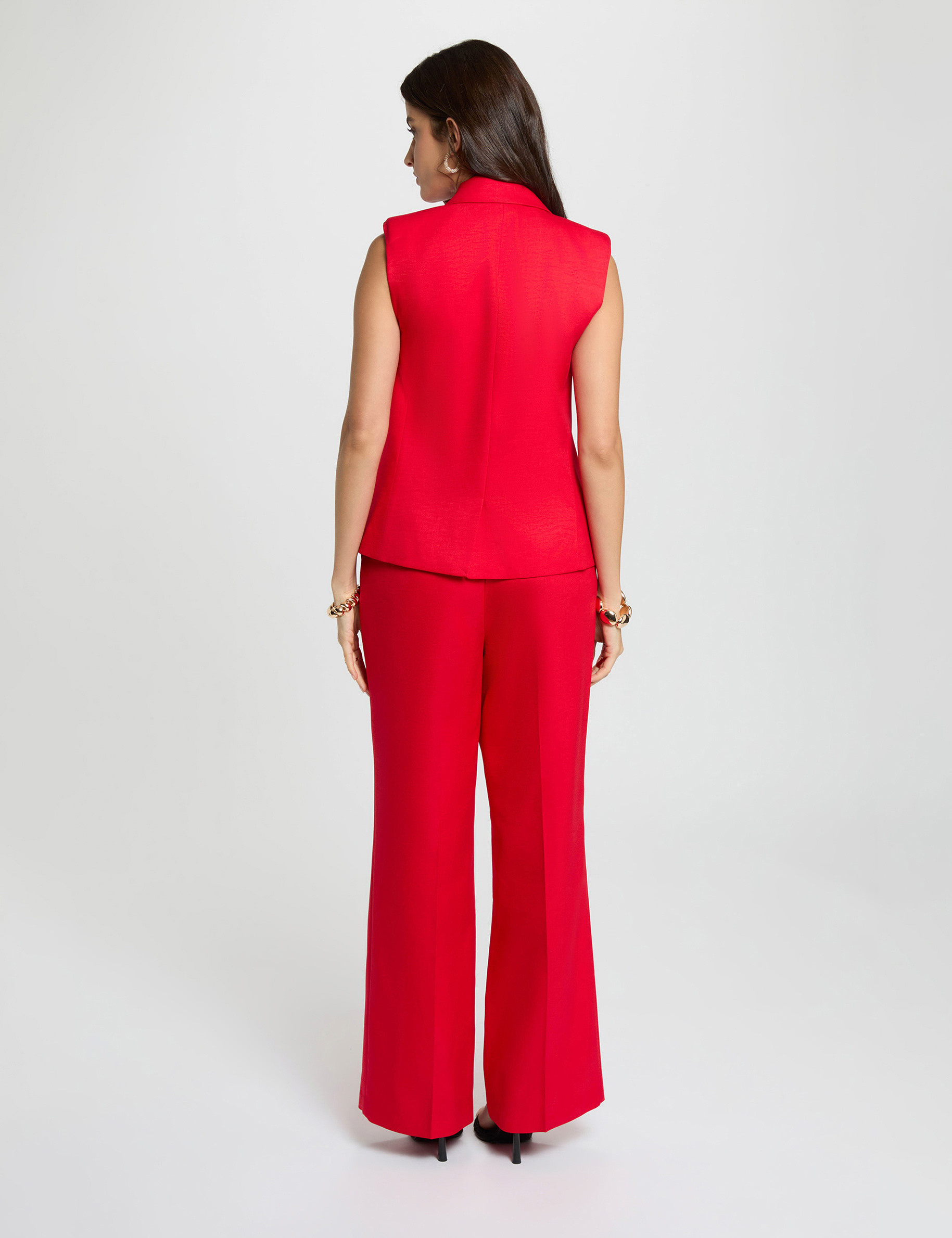 Veste sans manches ajust&eacute;e rouge femme