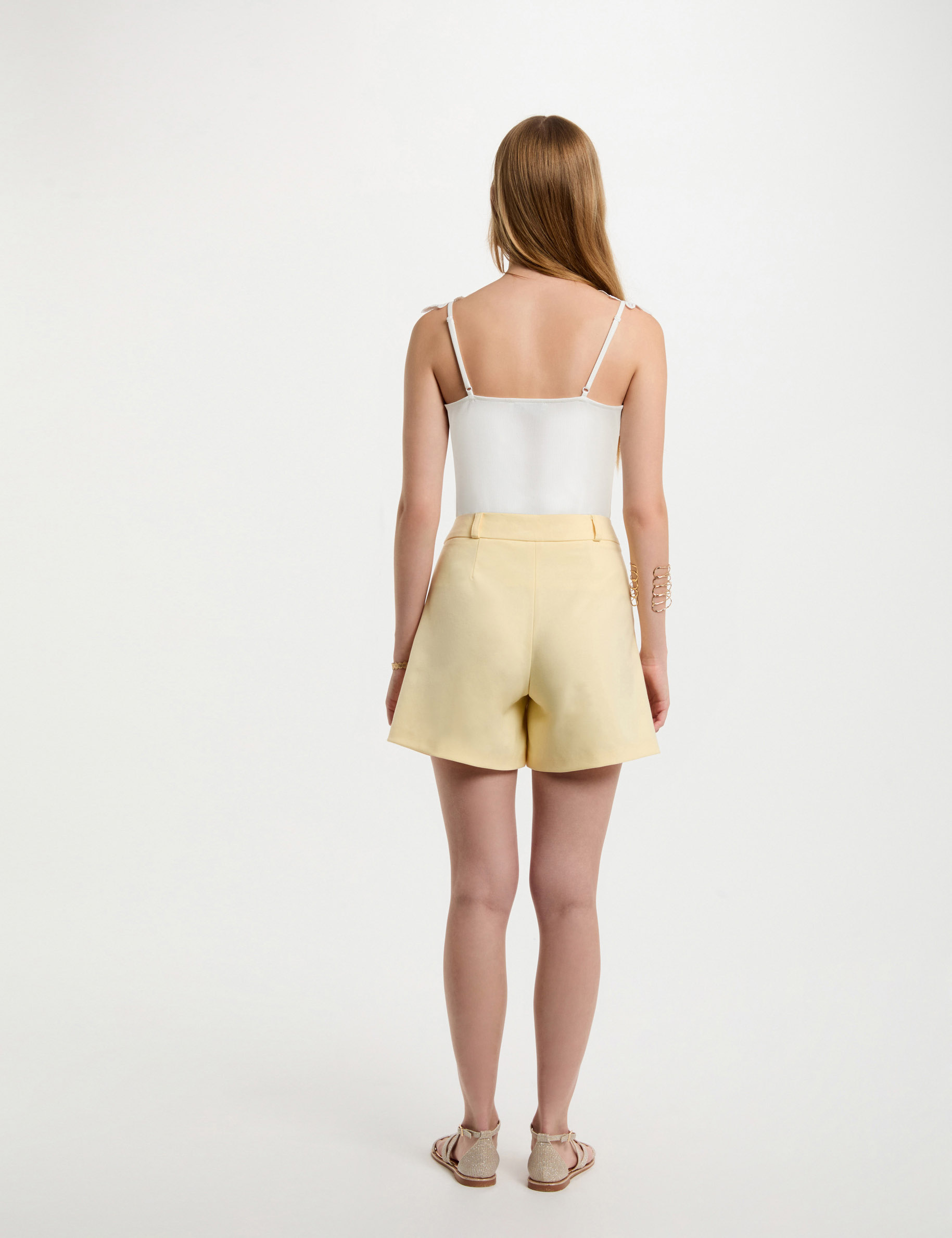 Short droit jaune pastel femme