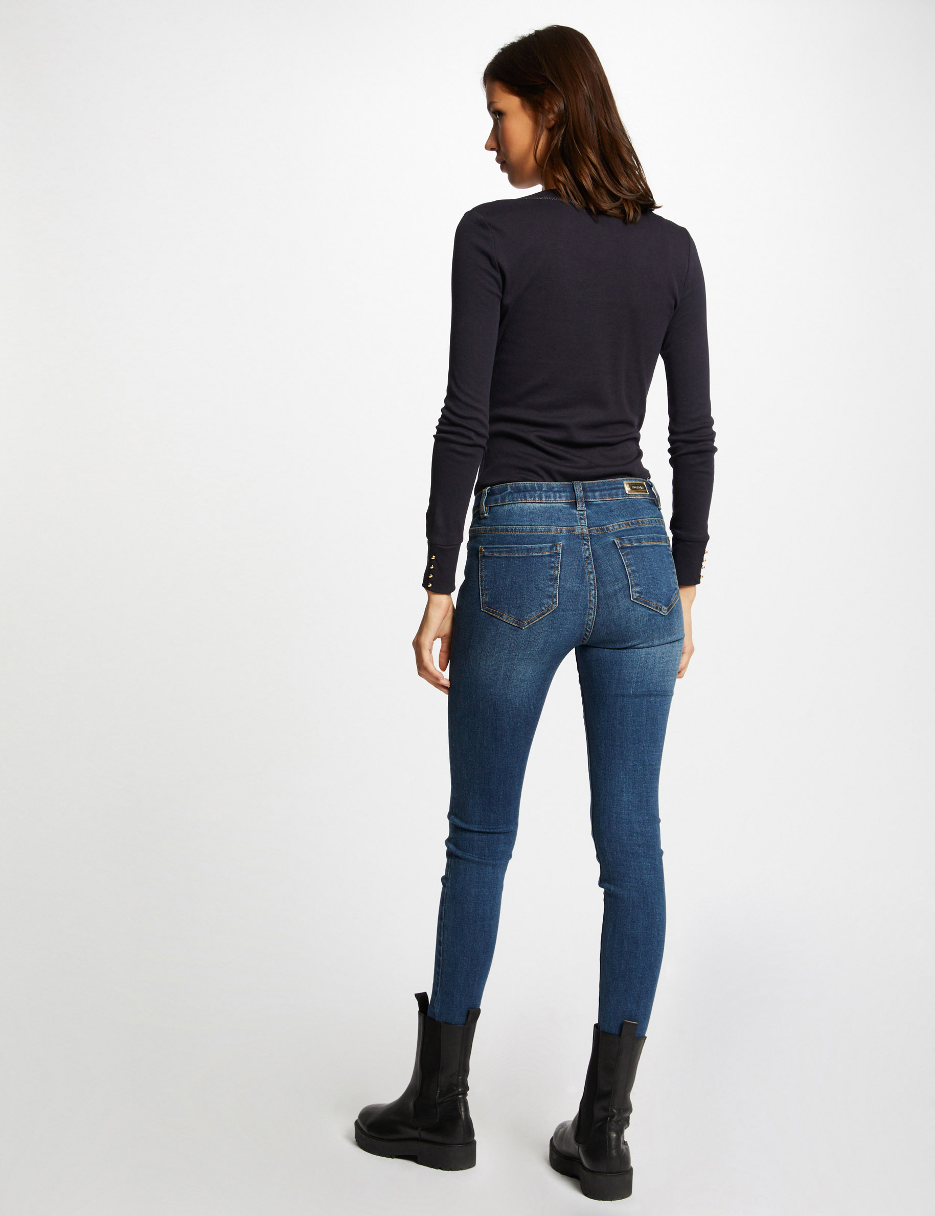 T-shirt manches longues avec col en V marine femme T-shirt manches longues avec col en V marine femme