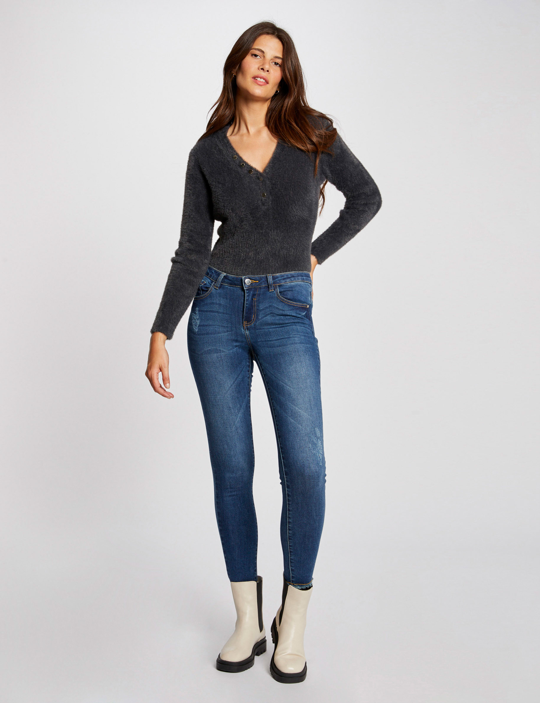 Pull manches longues à col en V gris anthracite femme