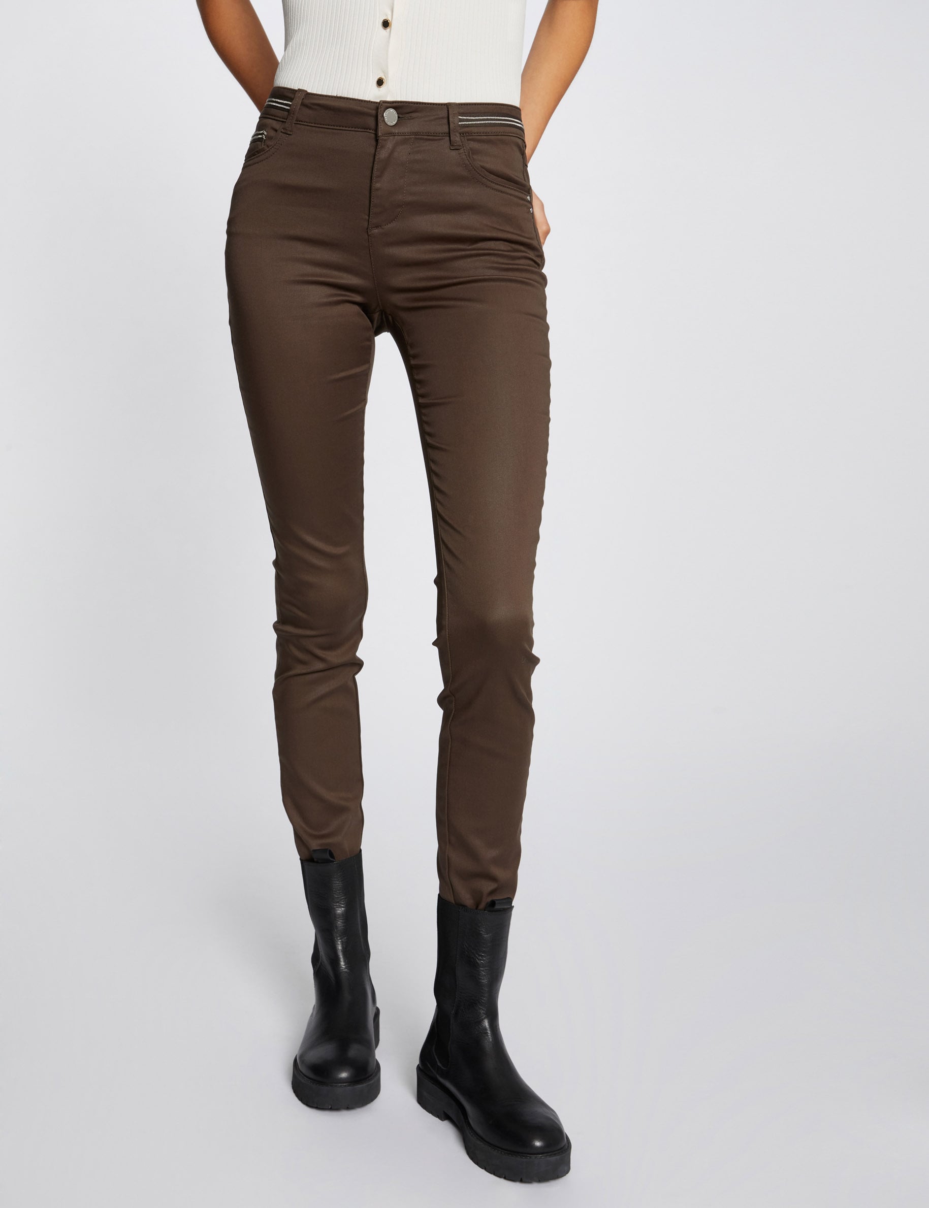 Pantalon slim enduit taupe femme