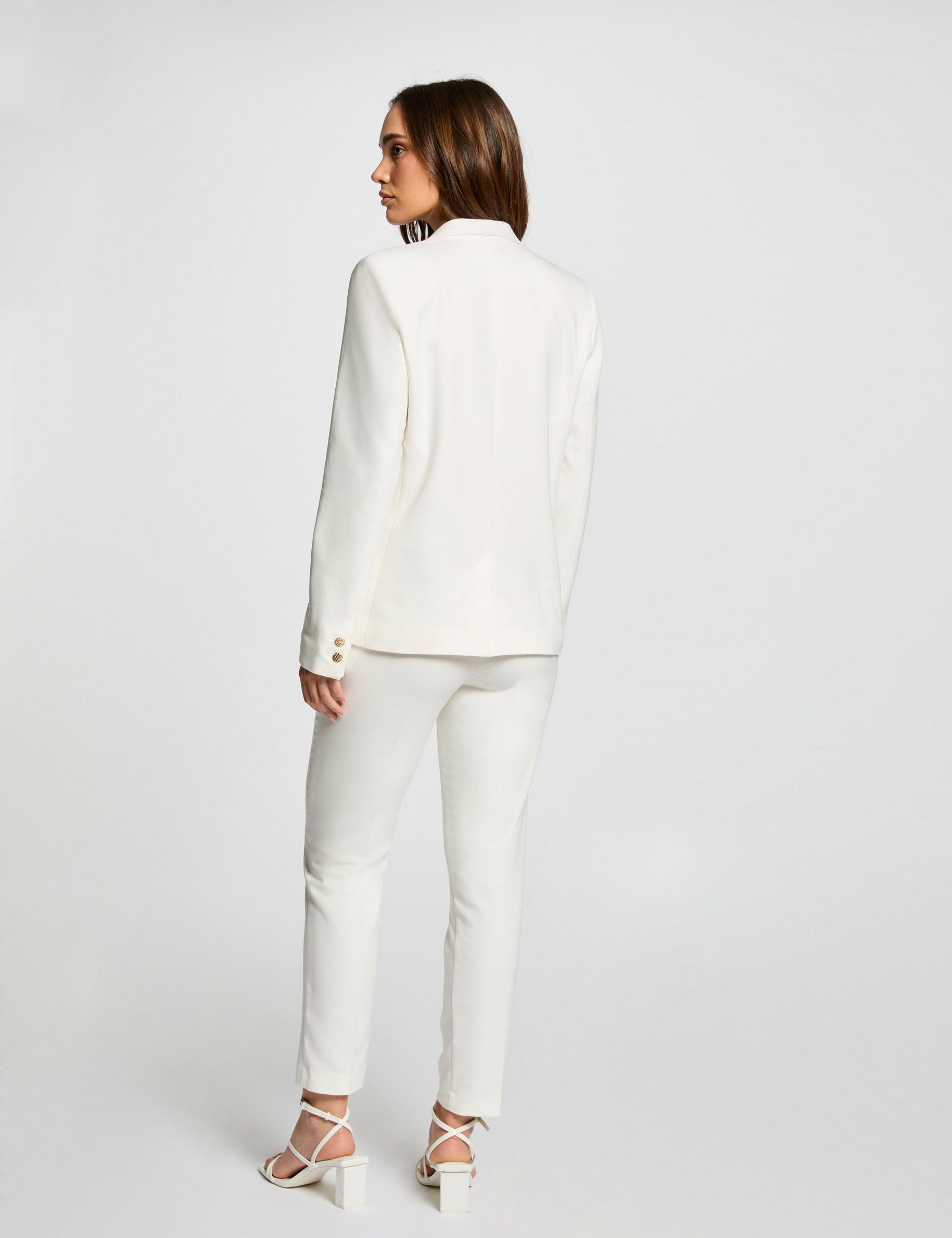 Veste tailleur droite boutonn&eacute;e ecru femme