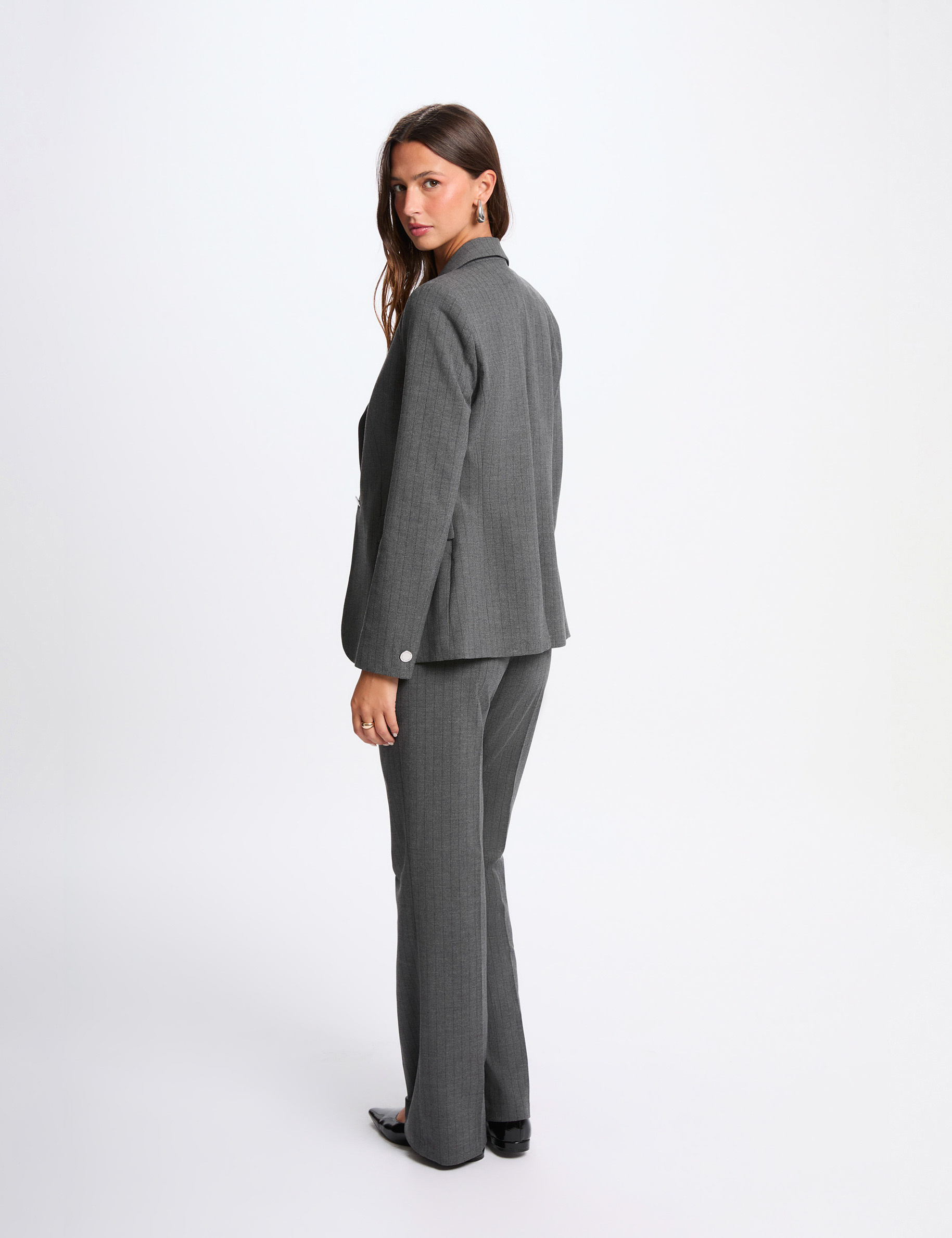 Blazer ajust&eacute; ray&eacute; gris moyen femme