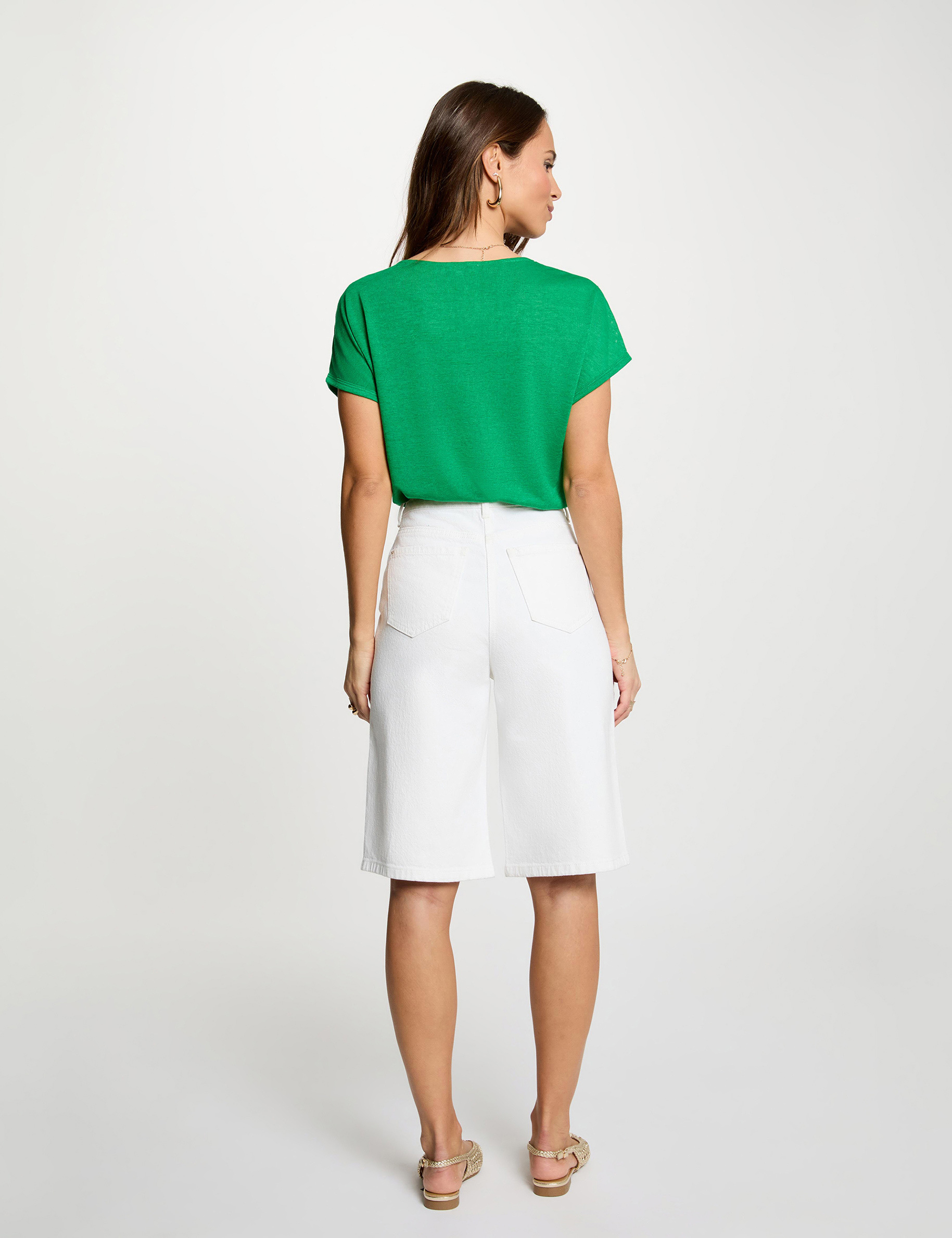 T-shirt col v manches courtes vert prairie femme