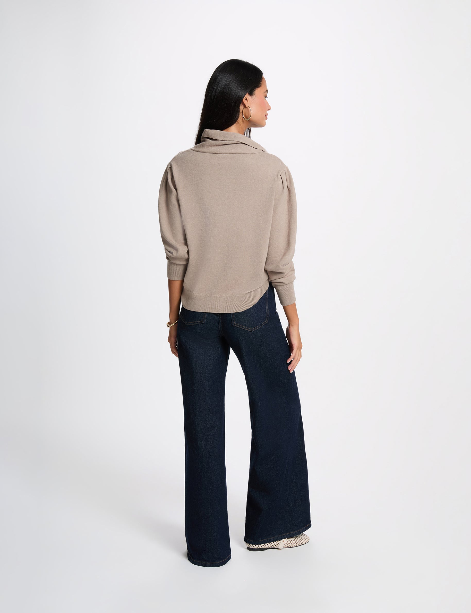 Pull col montant manches bouffantes taupe femme