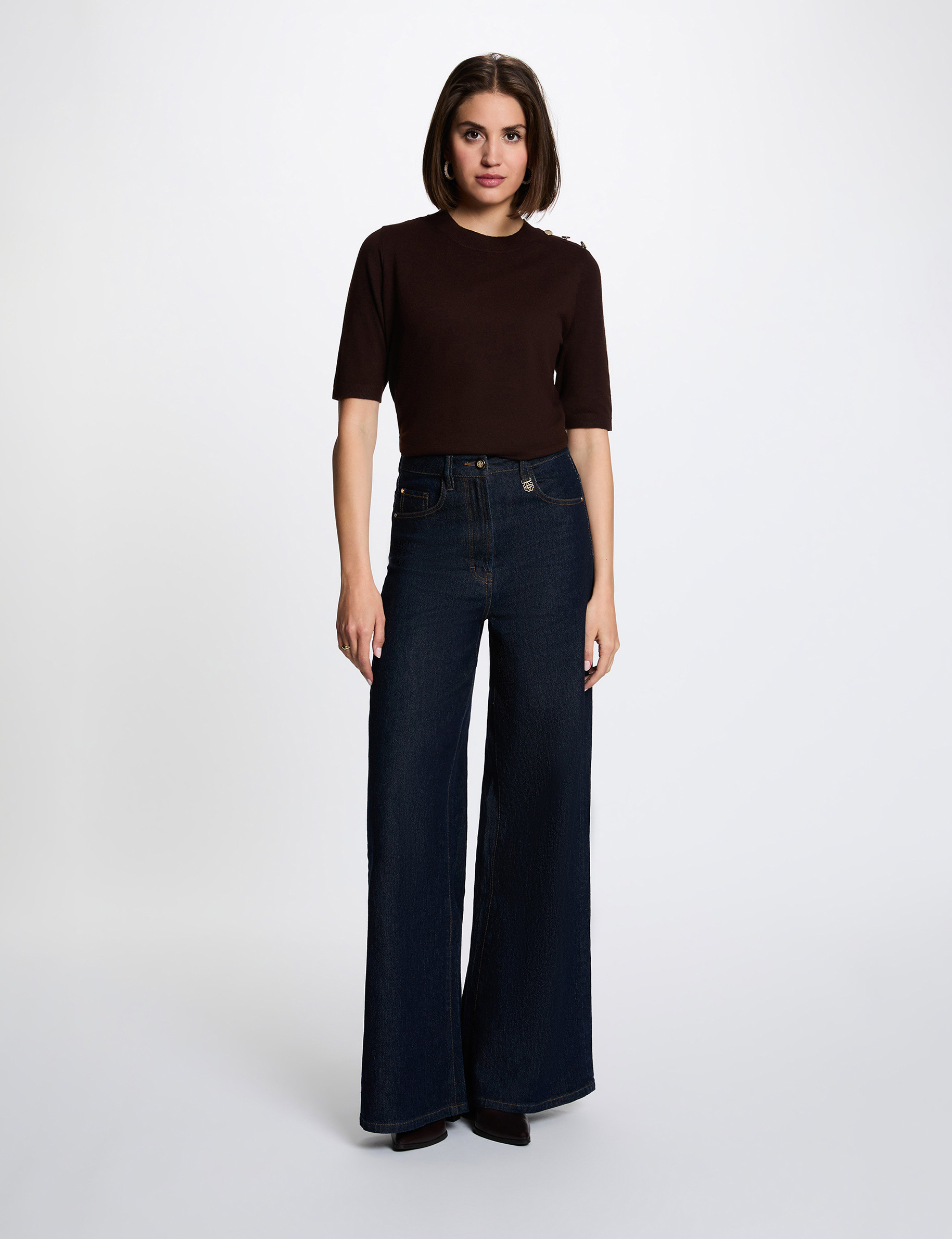 Pull col rond manches courtes marron fonc&eacute; femme