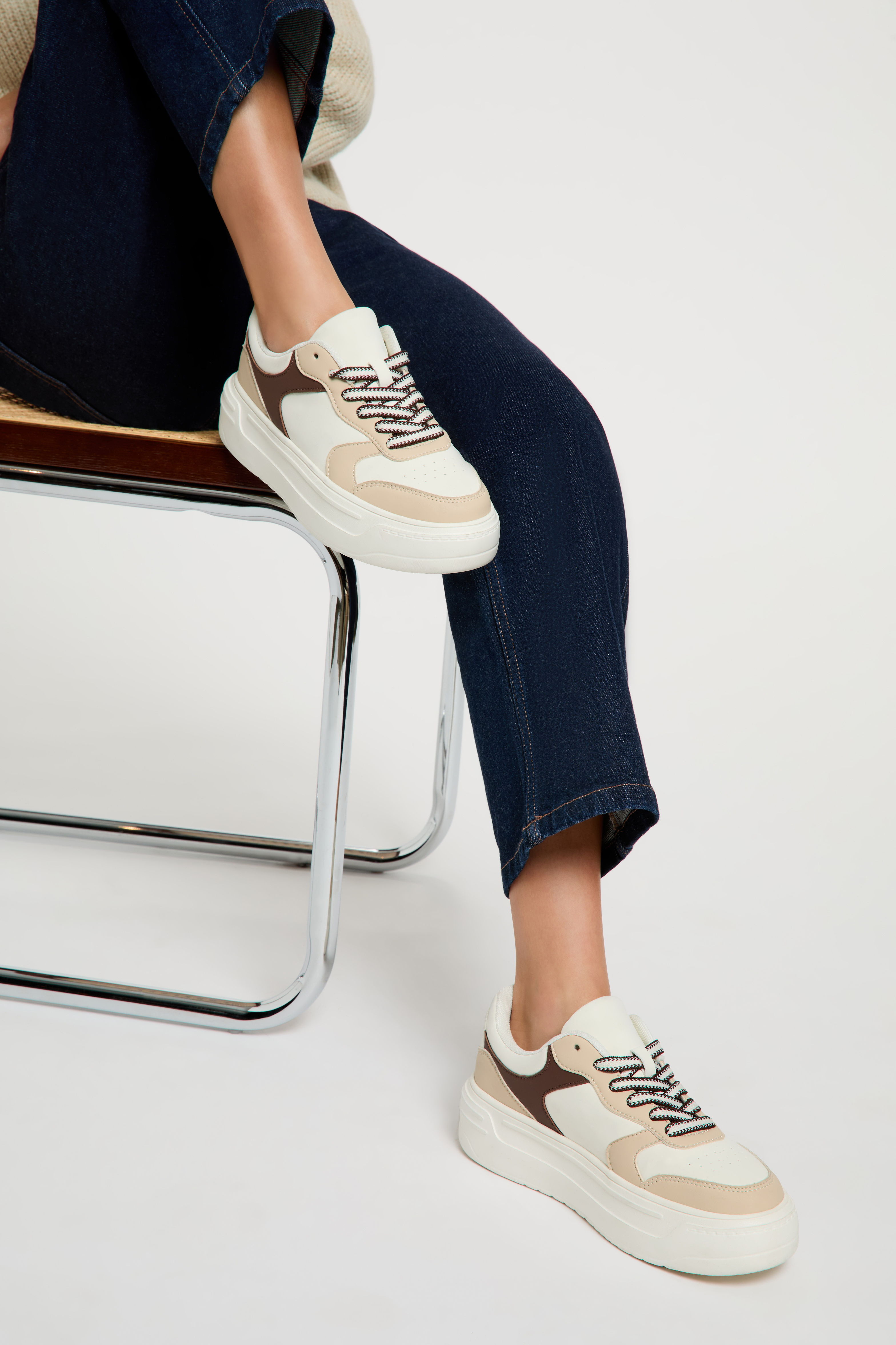 Basket similicuir bicolore blanc femme