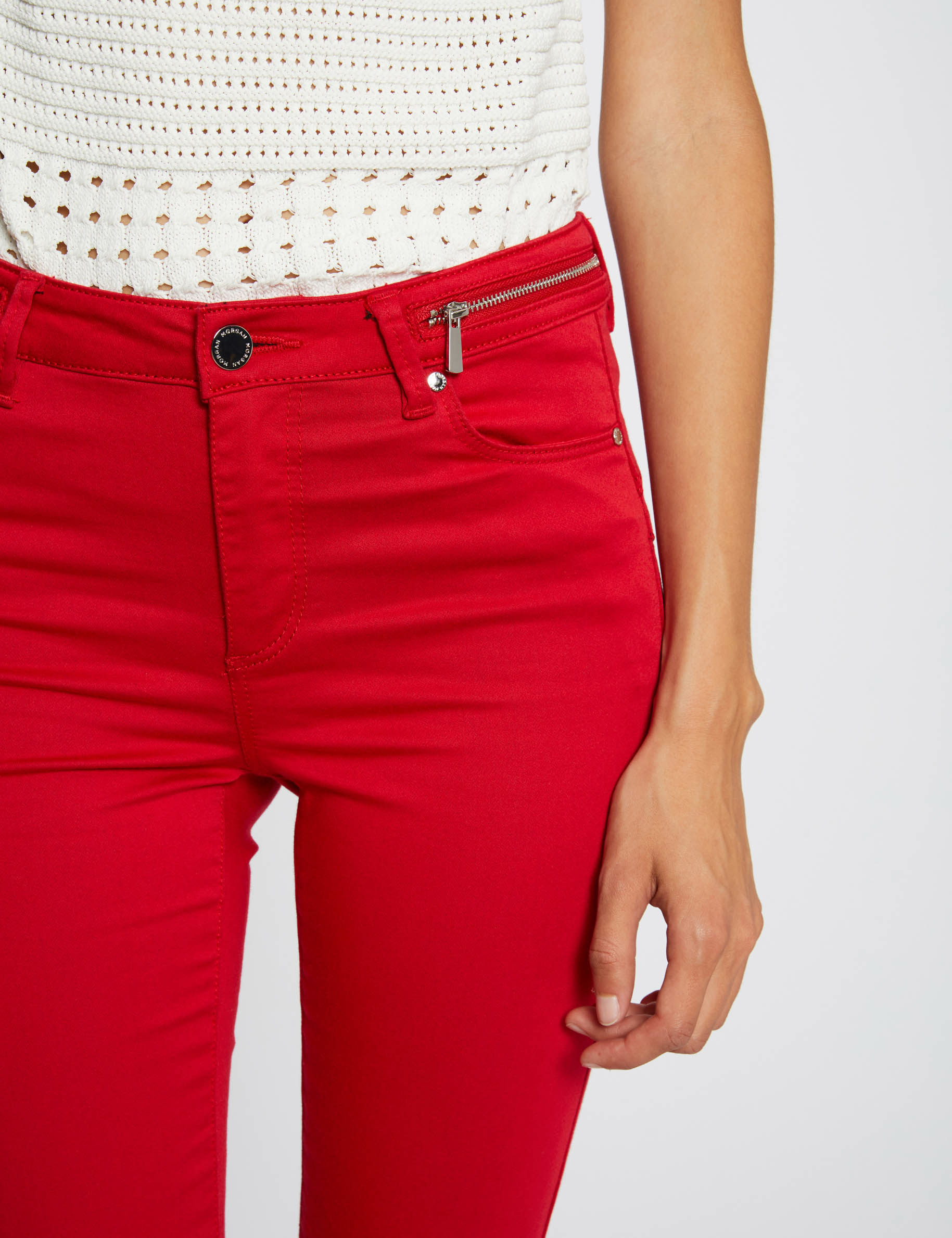 Pantalon slim &agrave; d&eacute;tails zipp&eacute;s rouge femme
