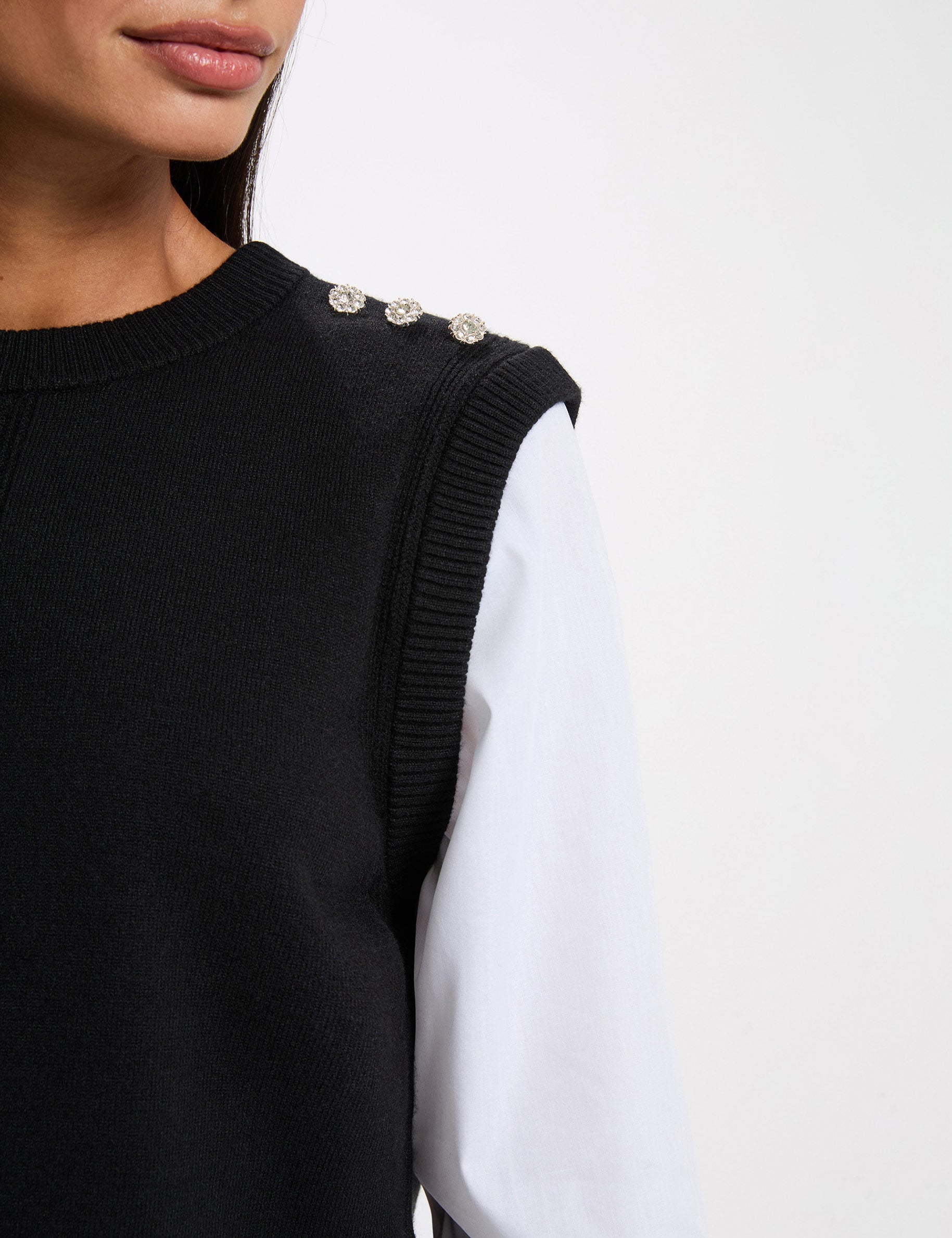 Pull ajust&eacute; col &agrave; revers noir femme