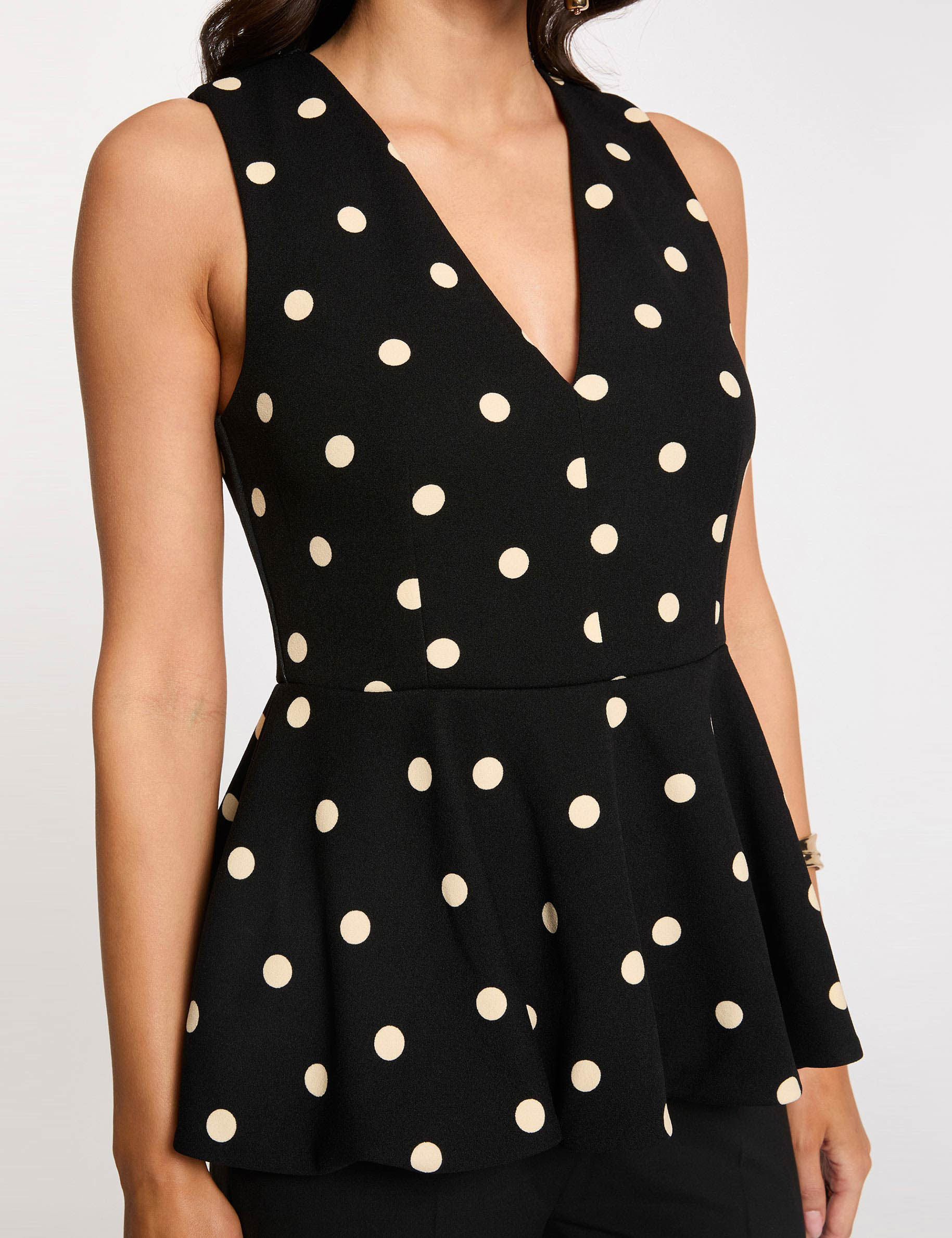 Top cintr&eacute; col v blanc femme