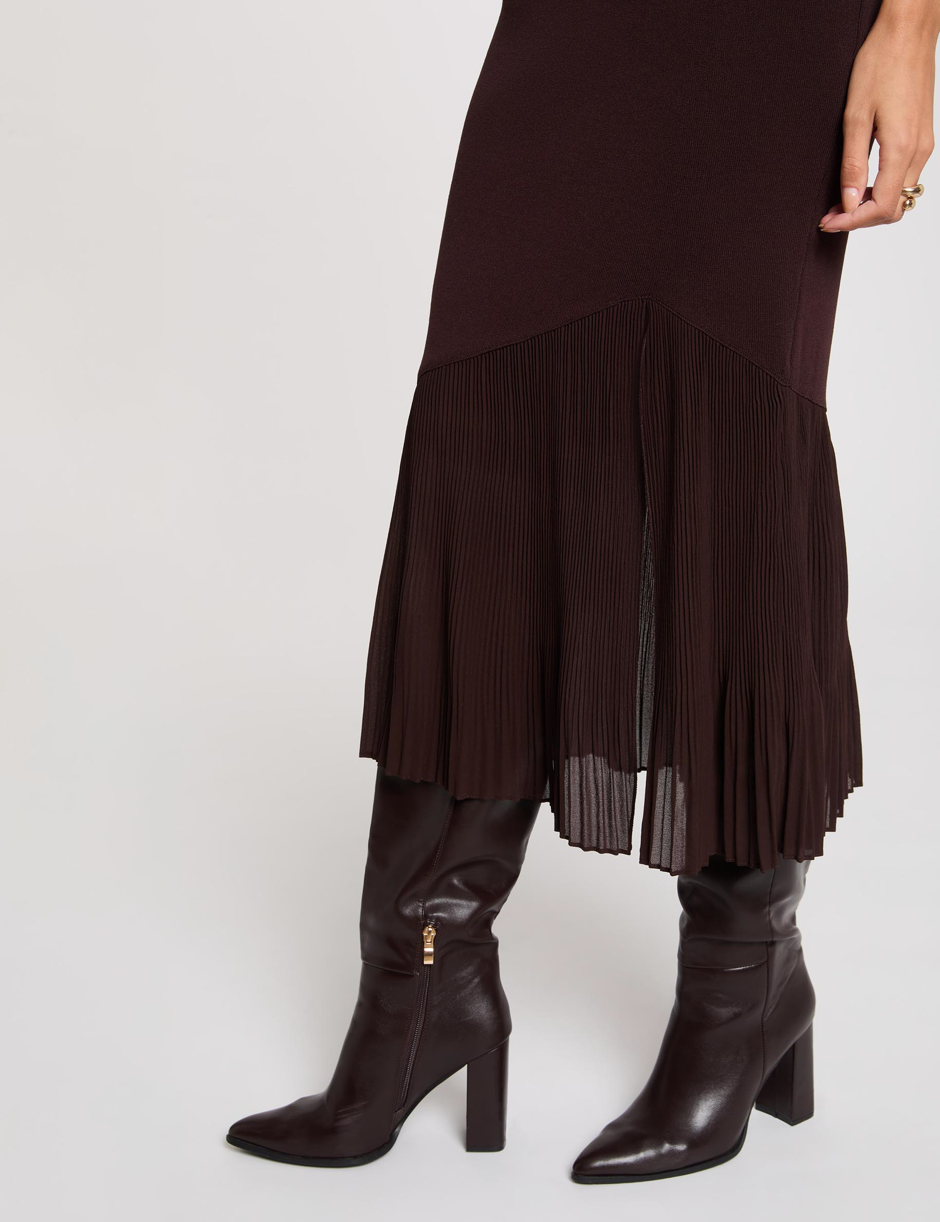 Robe tricot ceintur&eacute;e marron fonc&eacute; femme