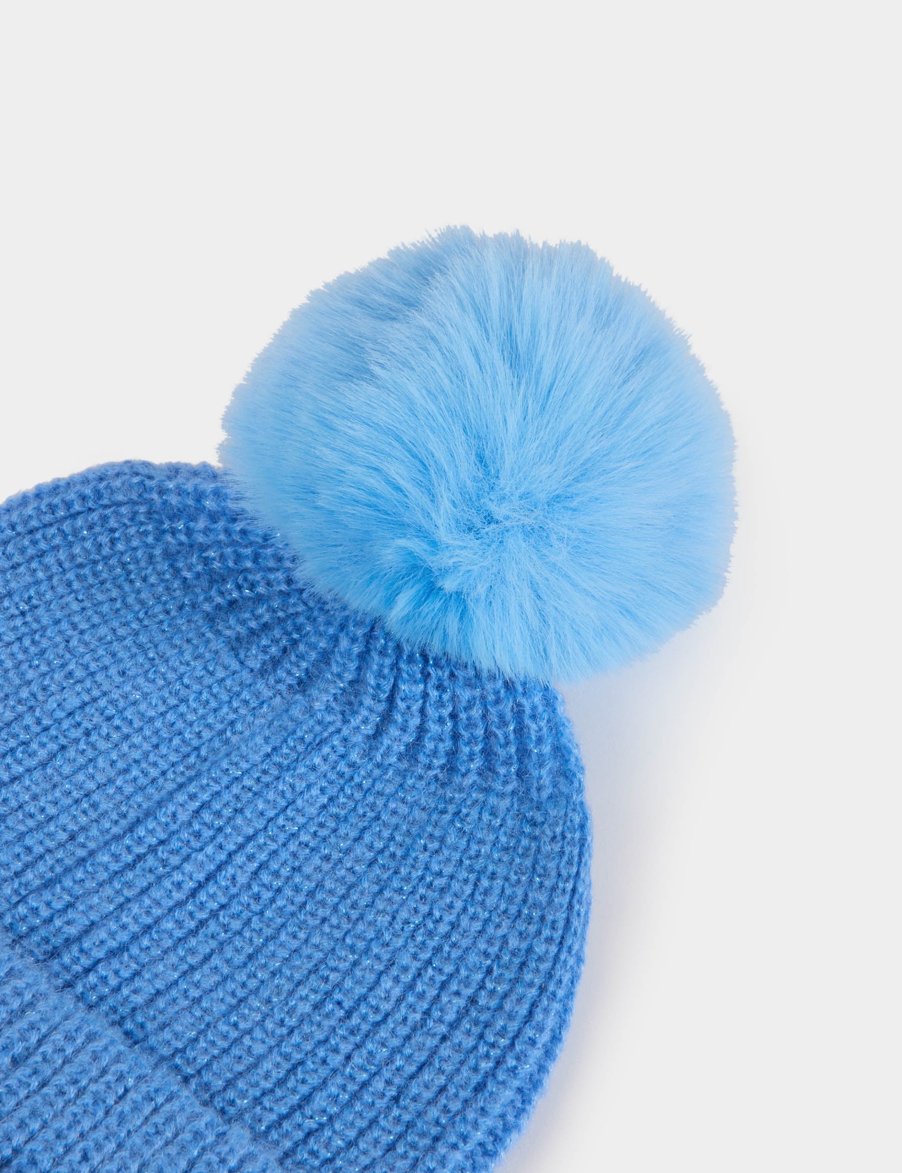 Bonnet &agrave; pompon bleu femme