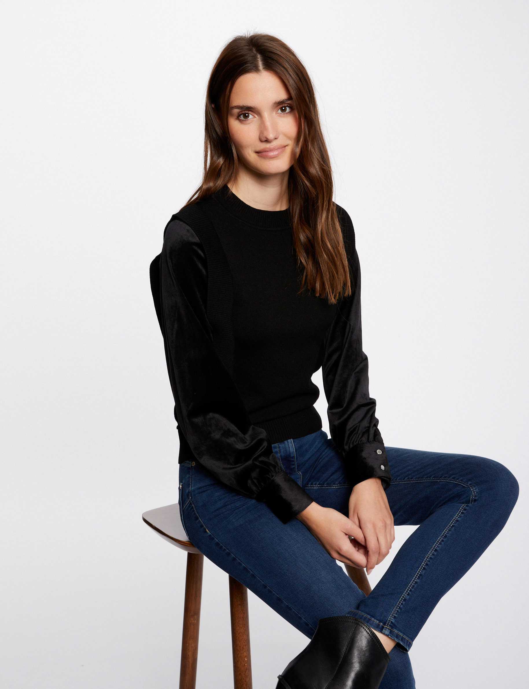 Pull manches longues à col montant noir femme