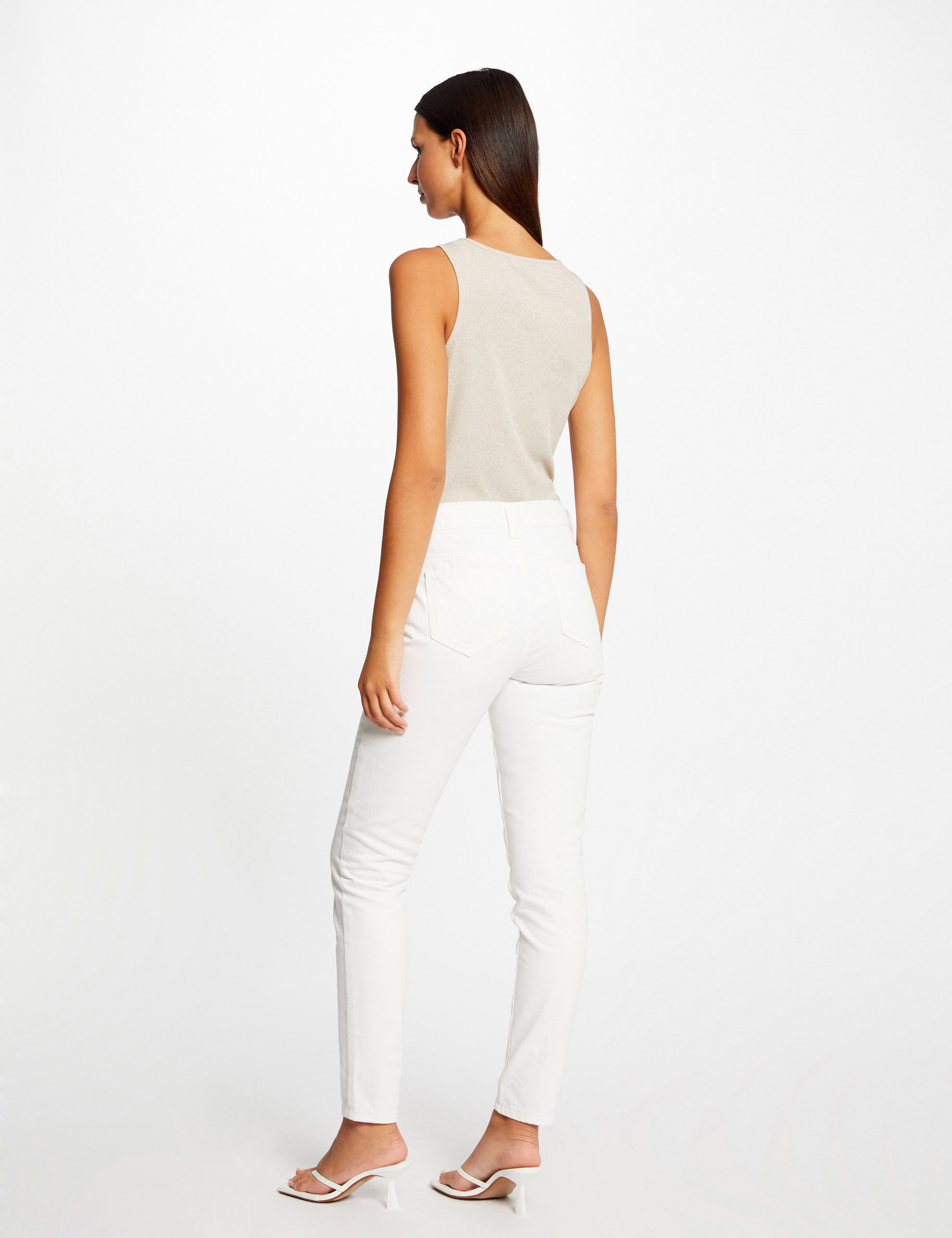 debardeur avec ouverture epaule ivoire femme Débardeur avec ouverture épaule ivoire femme