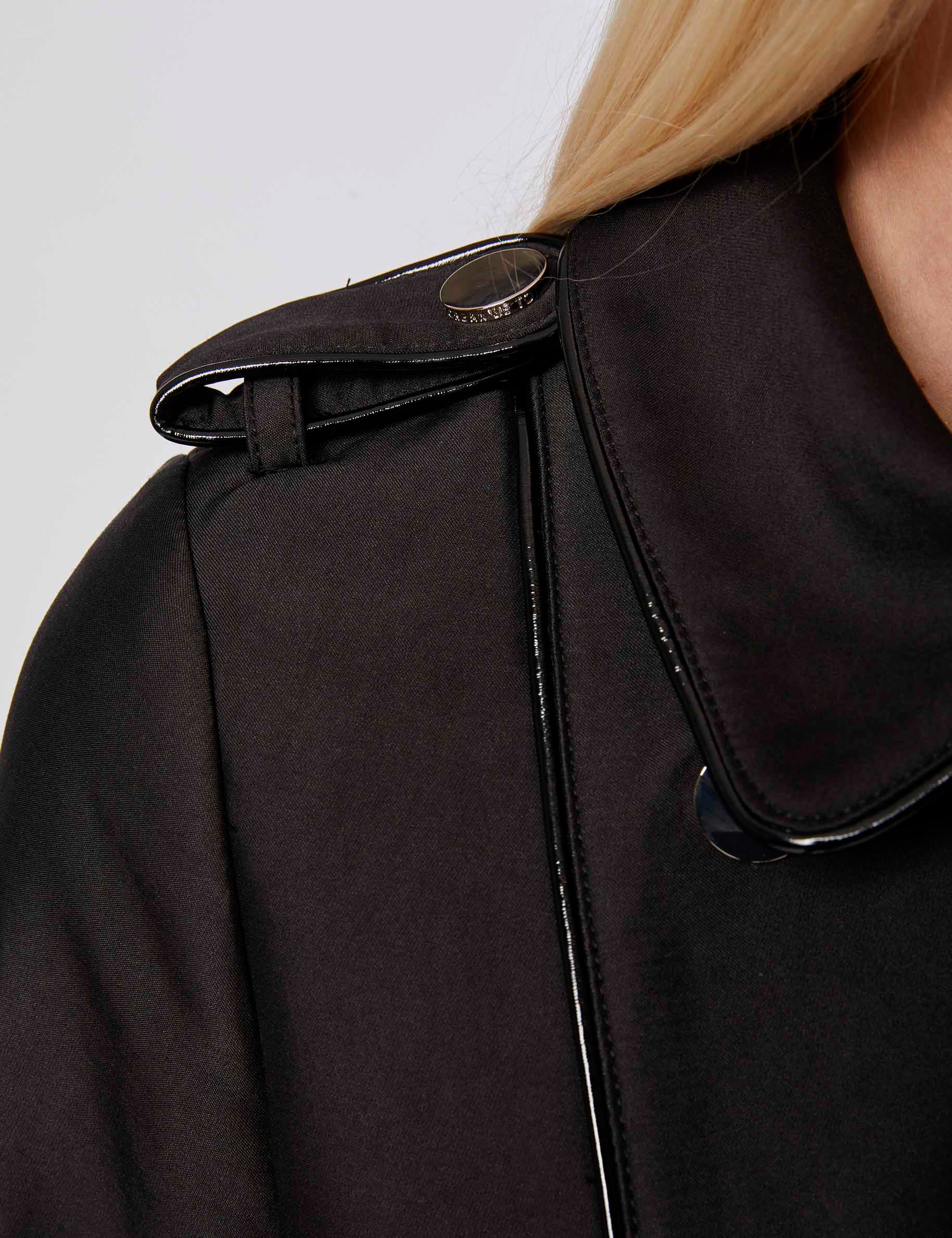 Trench droit ceintur&eacute; noir femme