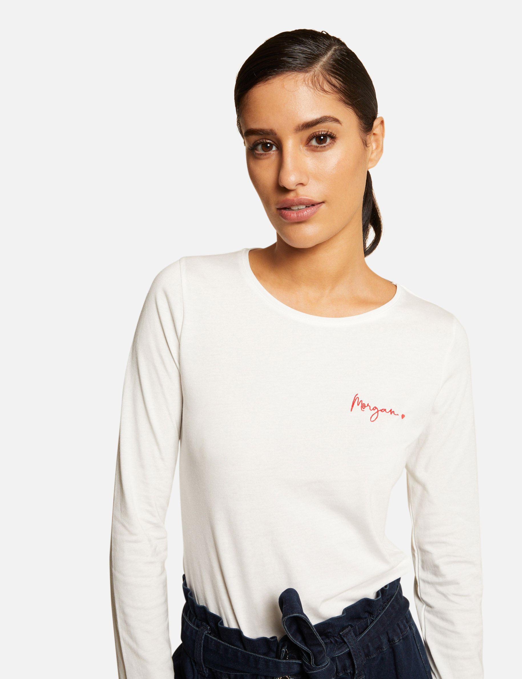 Image of T-shirt manches longues à détails brodés ecru femme