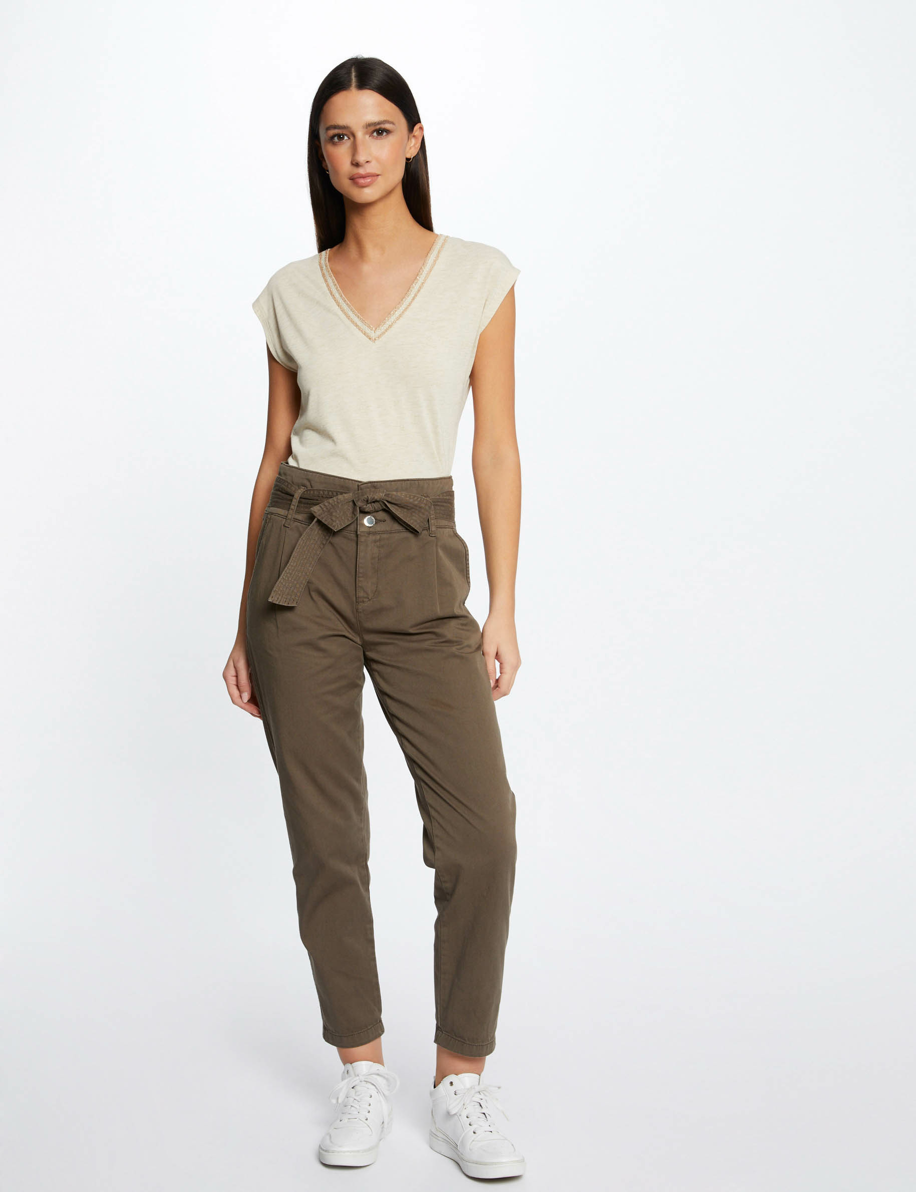 T-shirt manches courtes à col en V sable femme T-shirt manches courtes à col en V sable femme