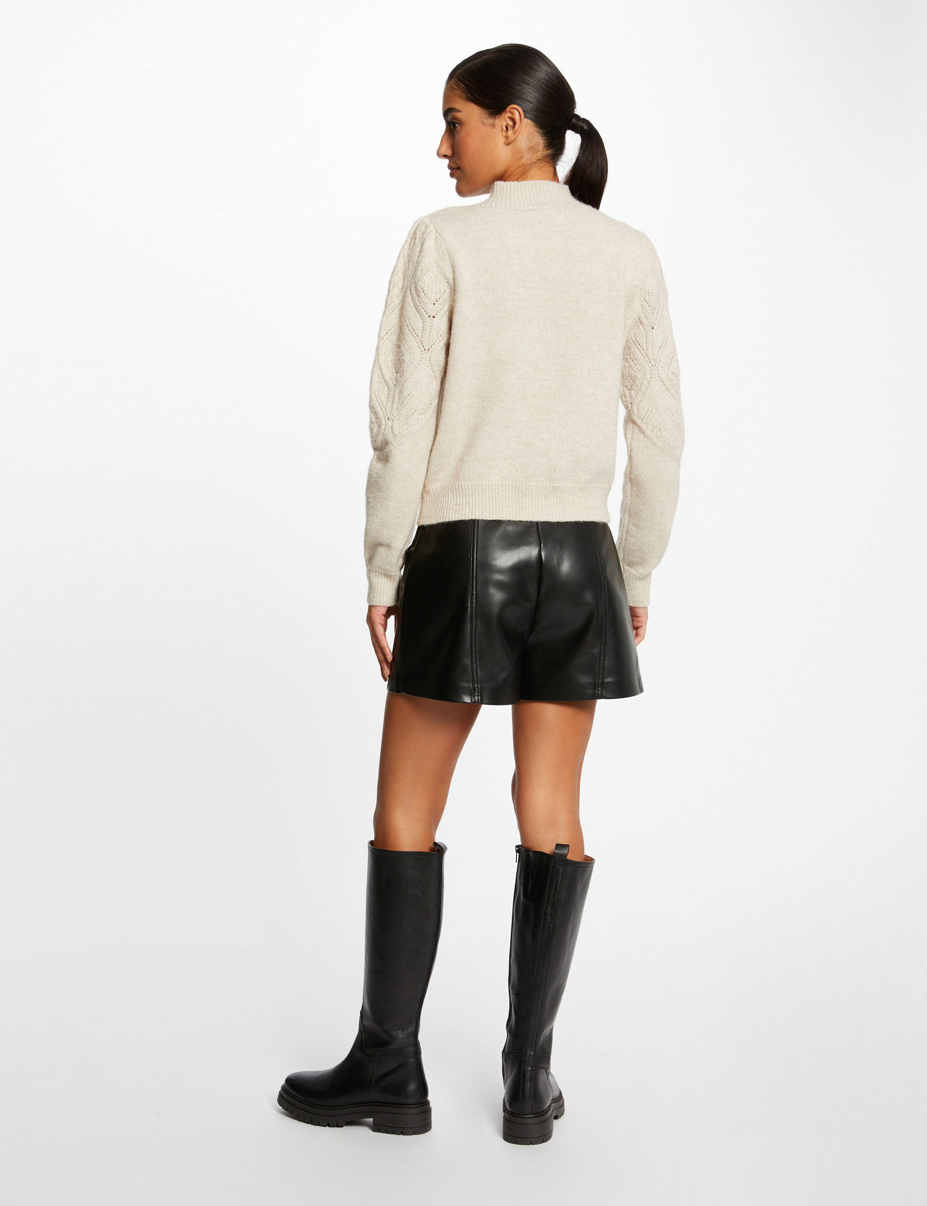 Pull manches longues avec col montant beige femme Pull manches longues avec col montant beige femme