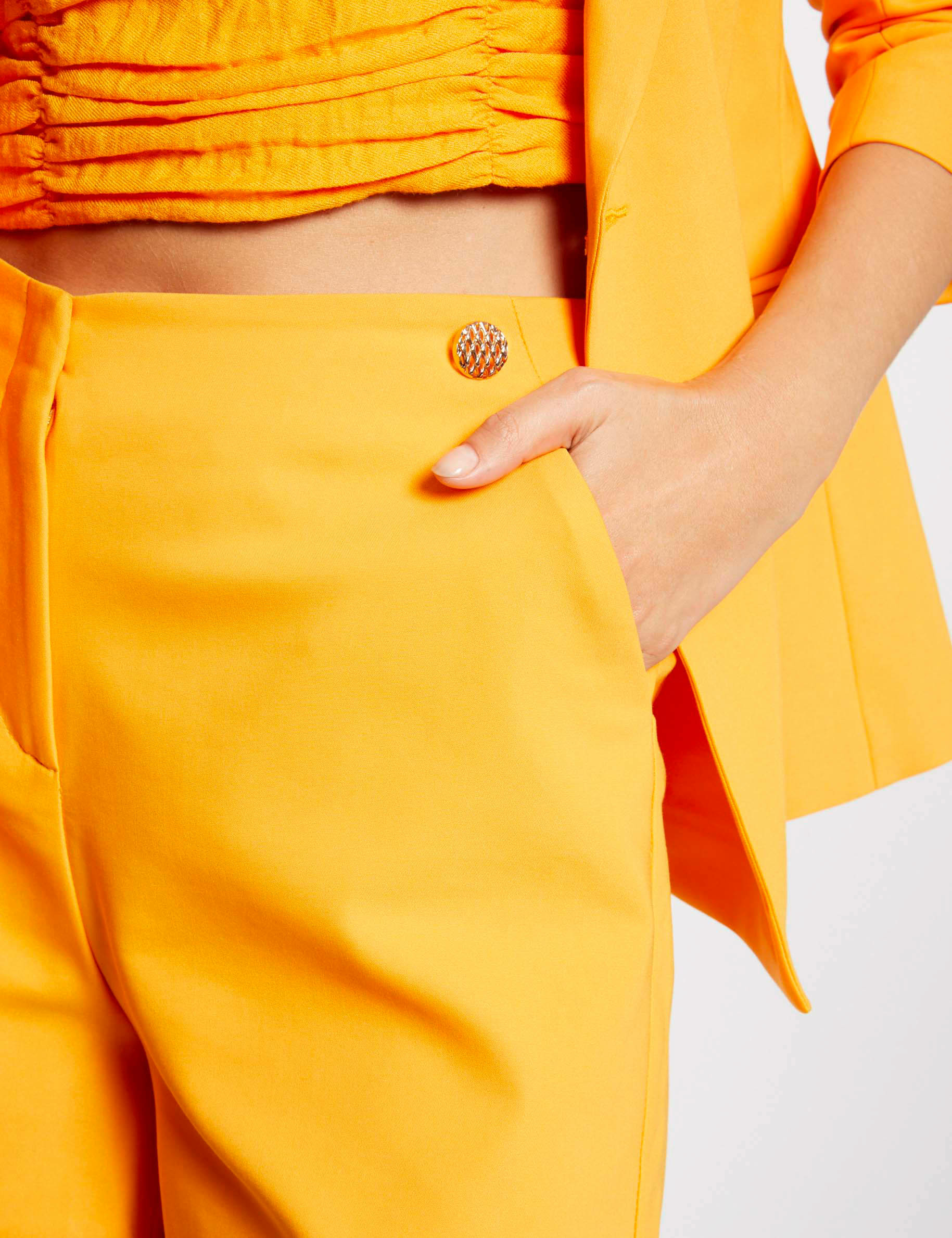 Short droit taille haute orange femme
