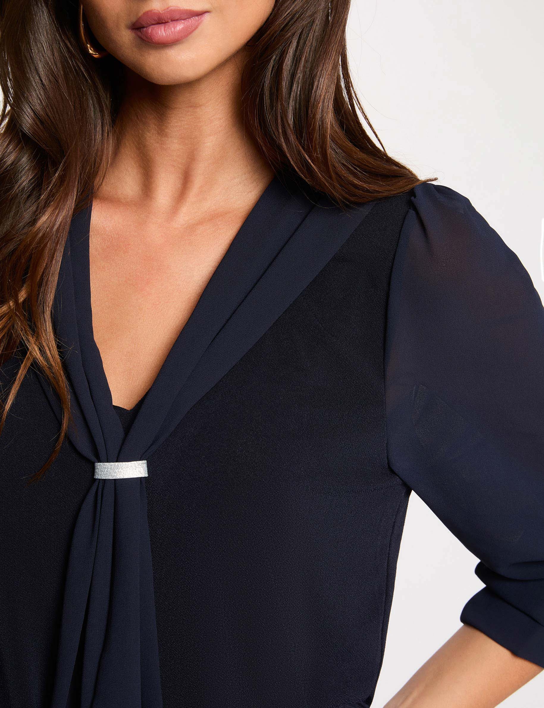 T-shirt voile col lavalli&egrave;re bleu marine femme