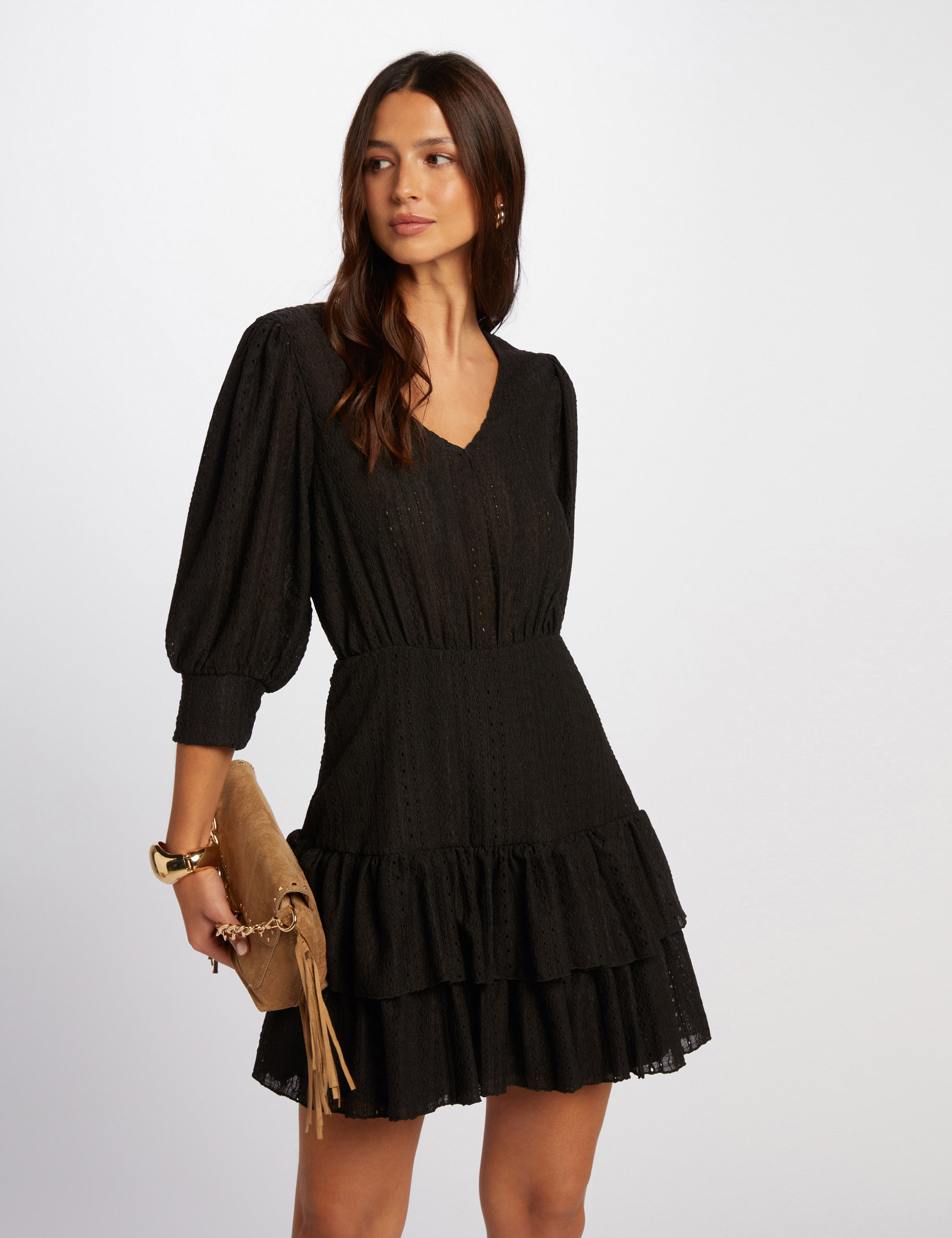 robe courte evasee brodee noir femme Robe courte évasée brodée noir femme