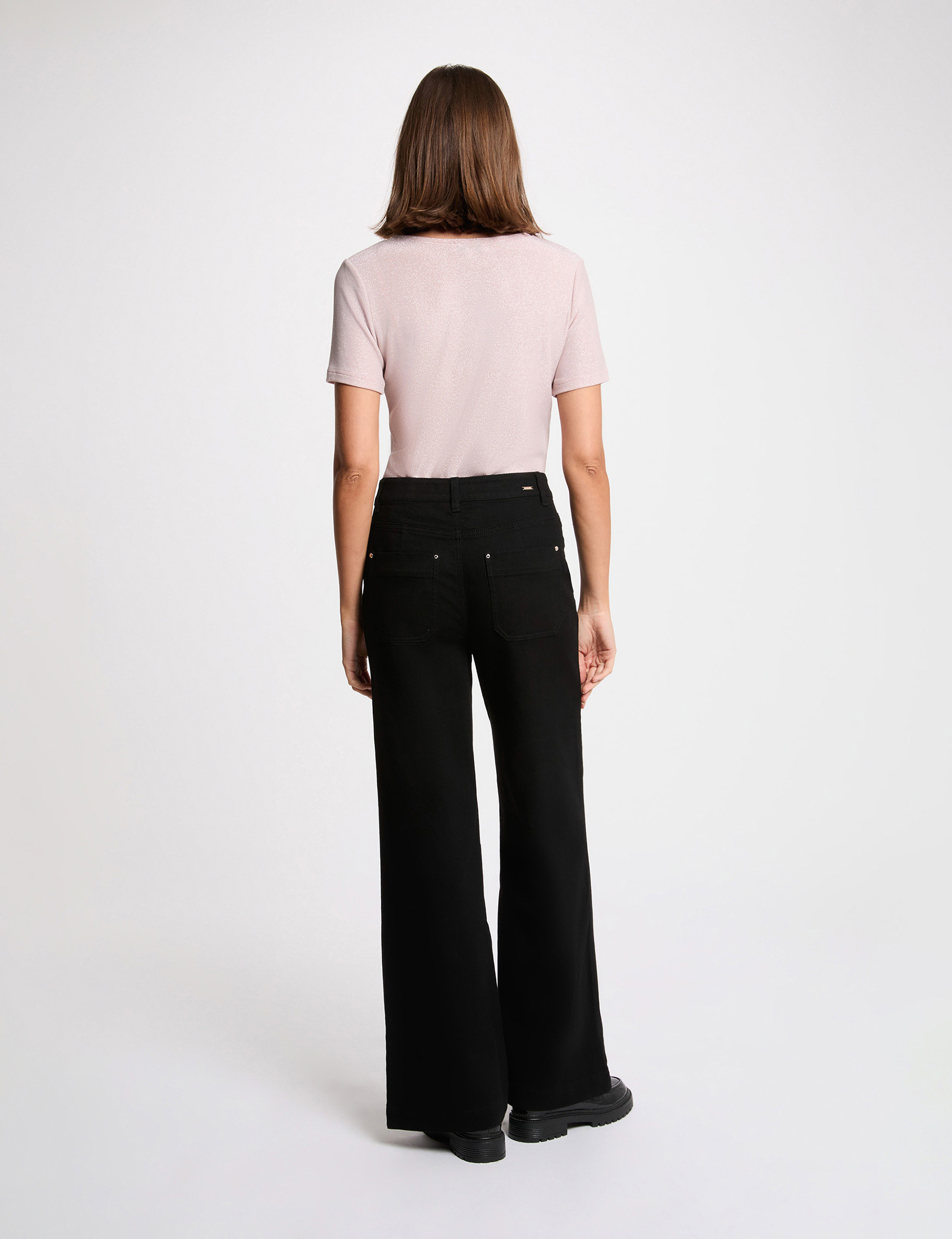 T-shirt manches courtes avec col en V rose clair femme