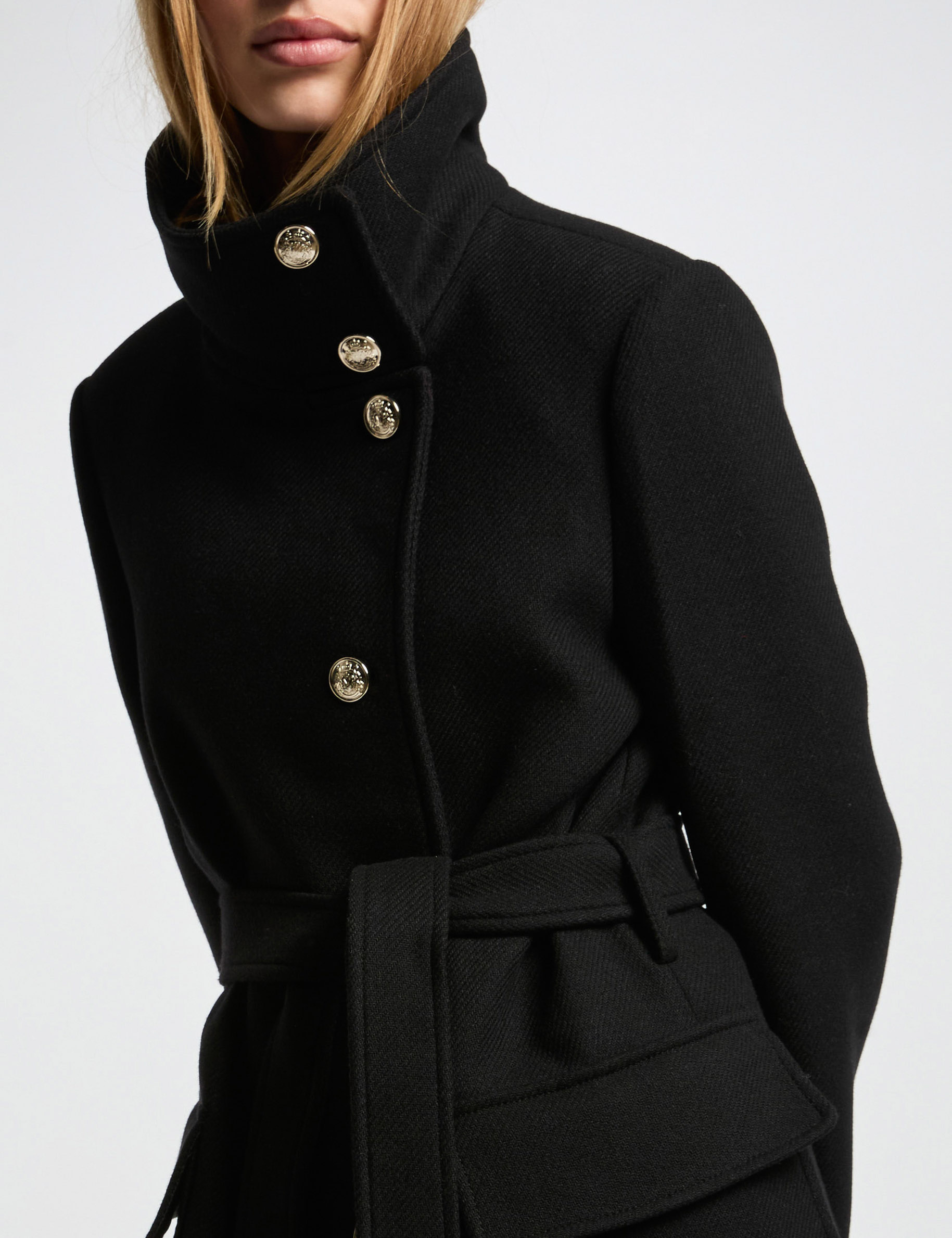 Manteau long ceintur&eacute; noir femme