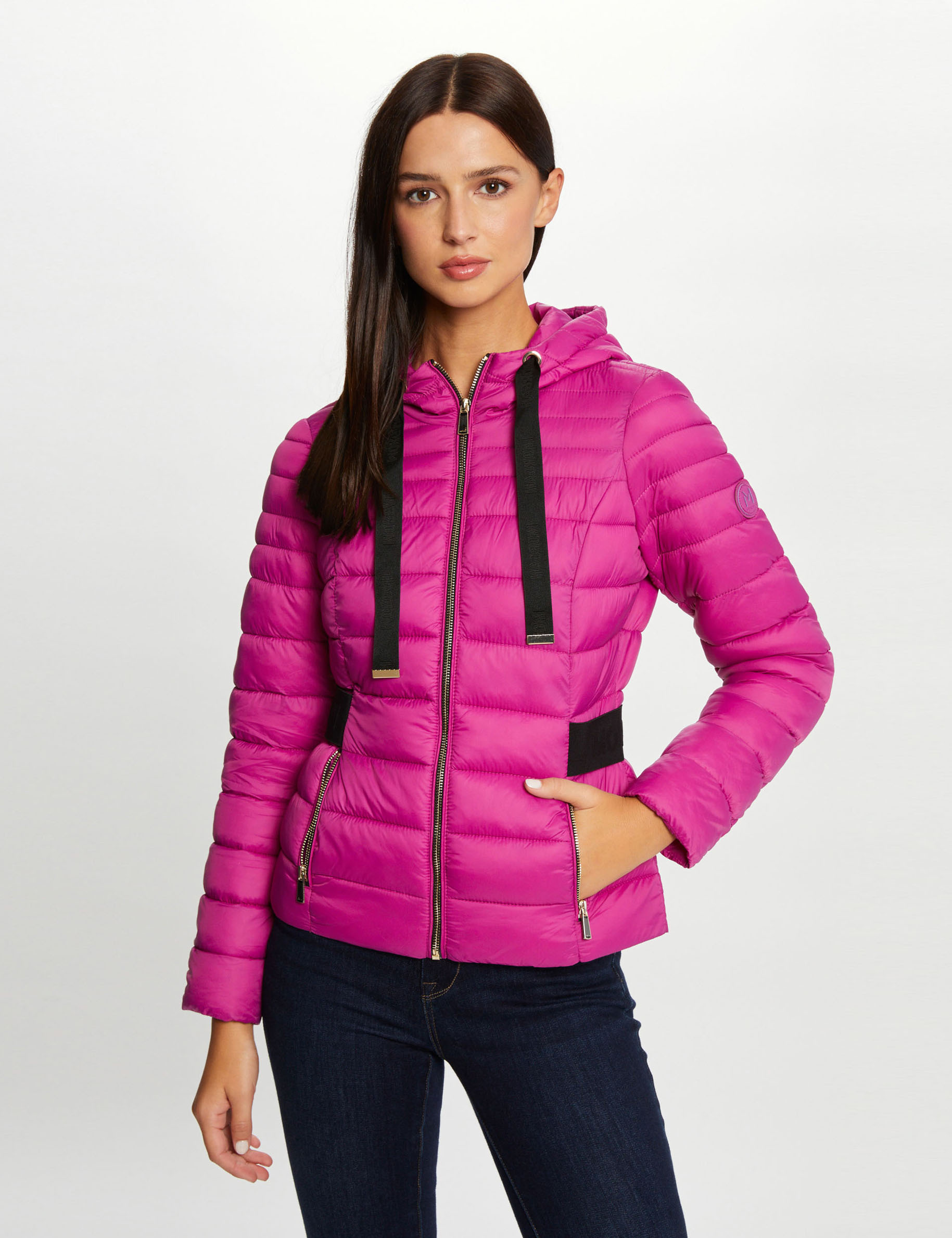 Doudoune cintrée zippée à capuche framboise femme