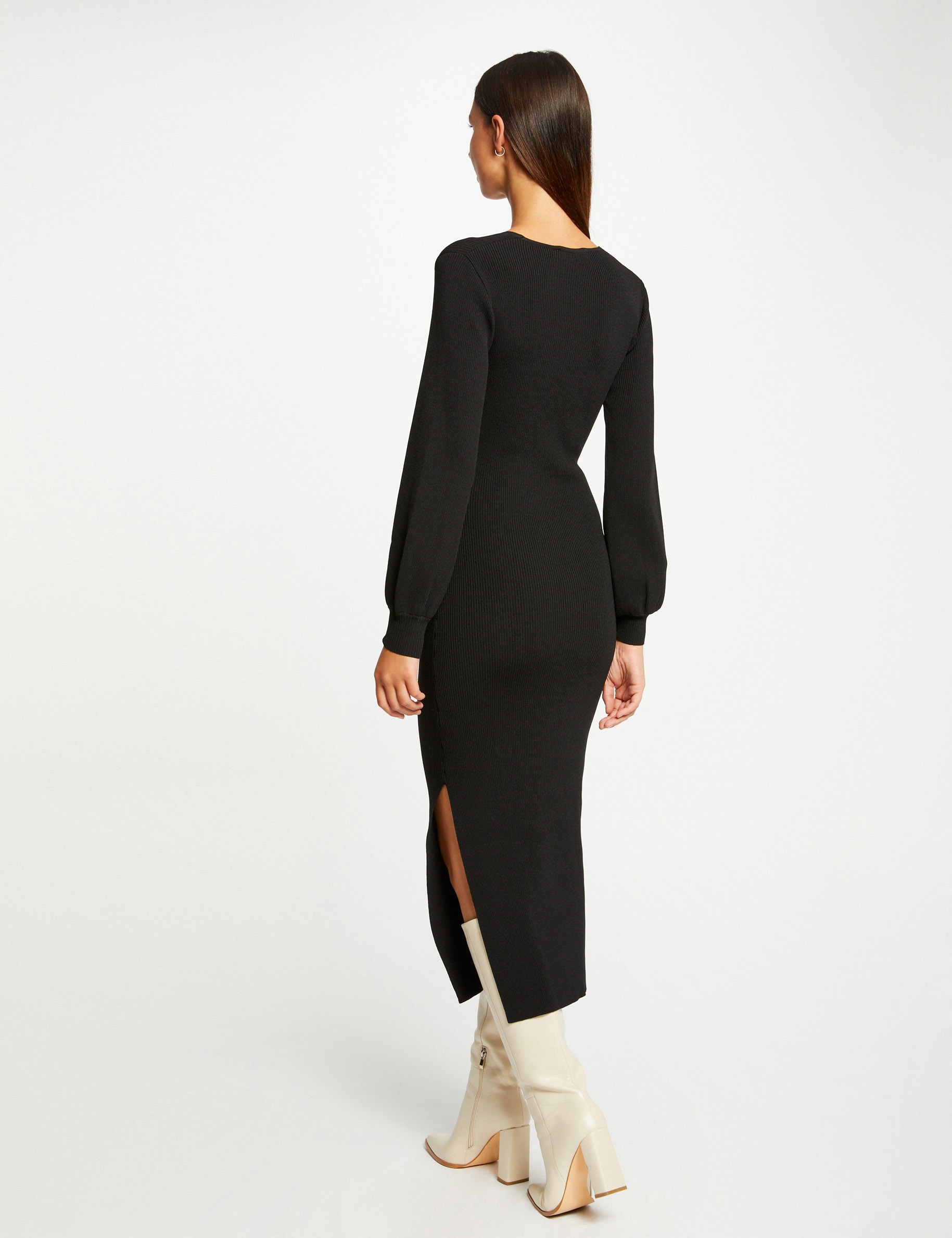 robe pull longue ajustee a ornement noir femme Robe pull longue ajustée à ornement noir femme