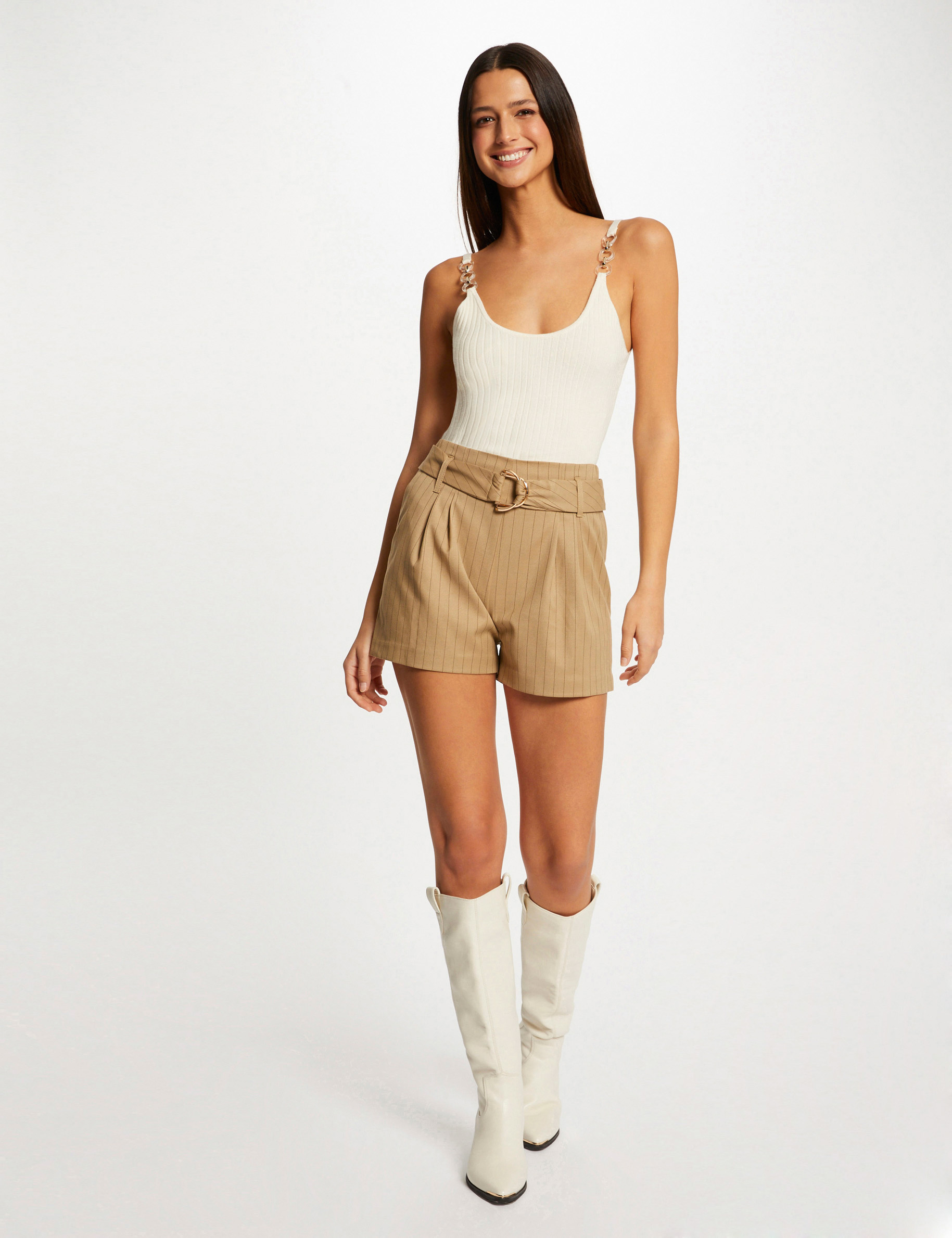 Short ample ceinturé à rayures beige femme Short ample ceinturé à rayures beige femme