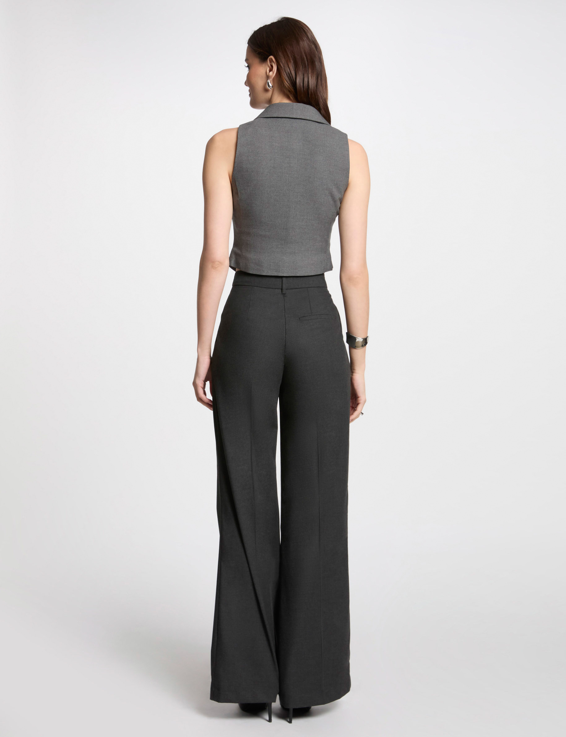 Gilet sans manches ajust&eacute; gris clair femme