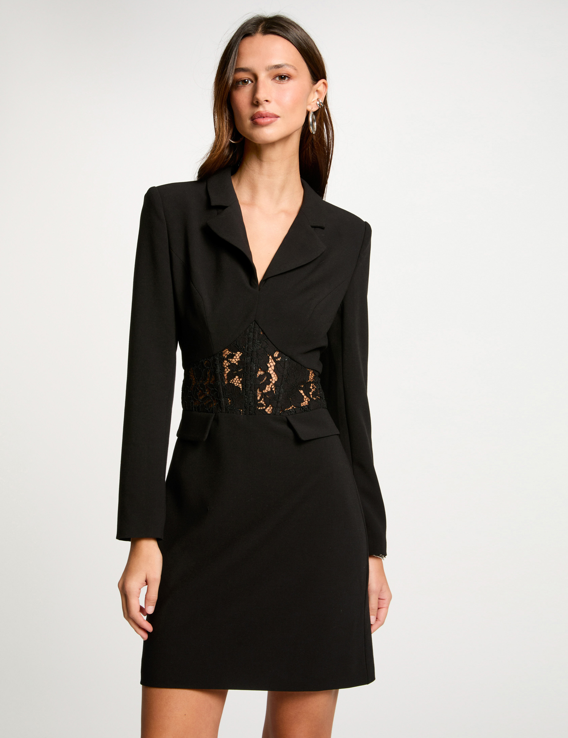 Robe courte ajust&eacute;e &agrave; dentelle noir femme