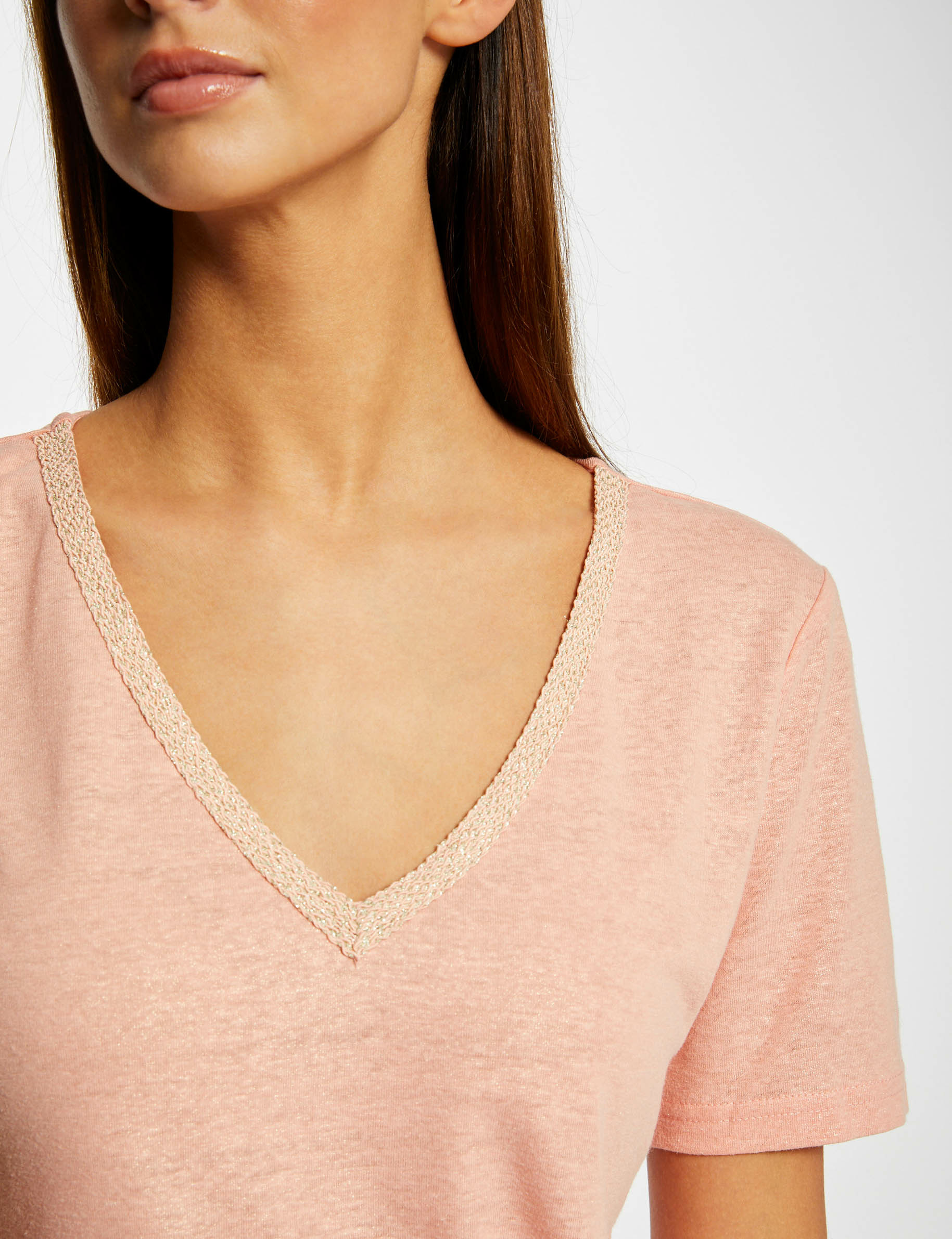 T-shirt manches courtes col en V rose moyen femme T-shirt manches courtes col en V rose moyen femme