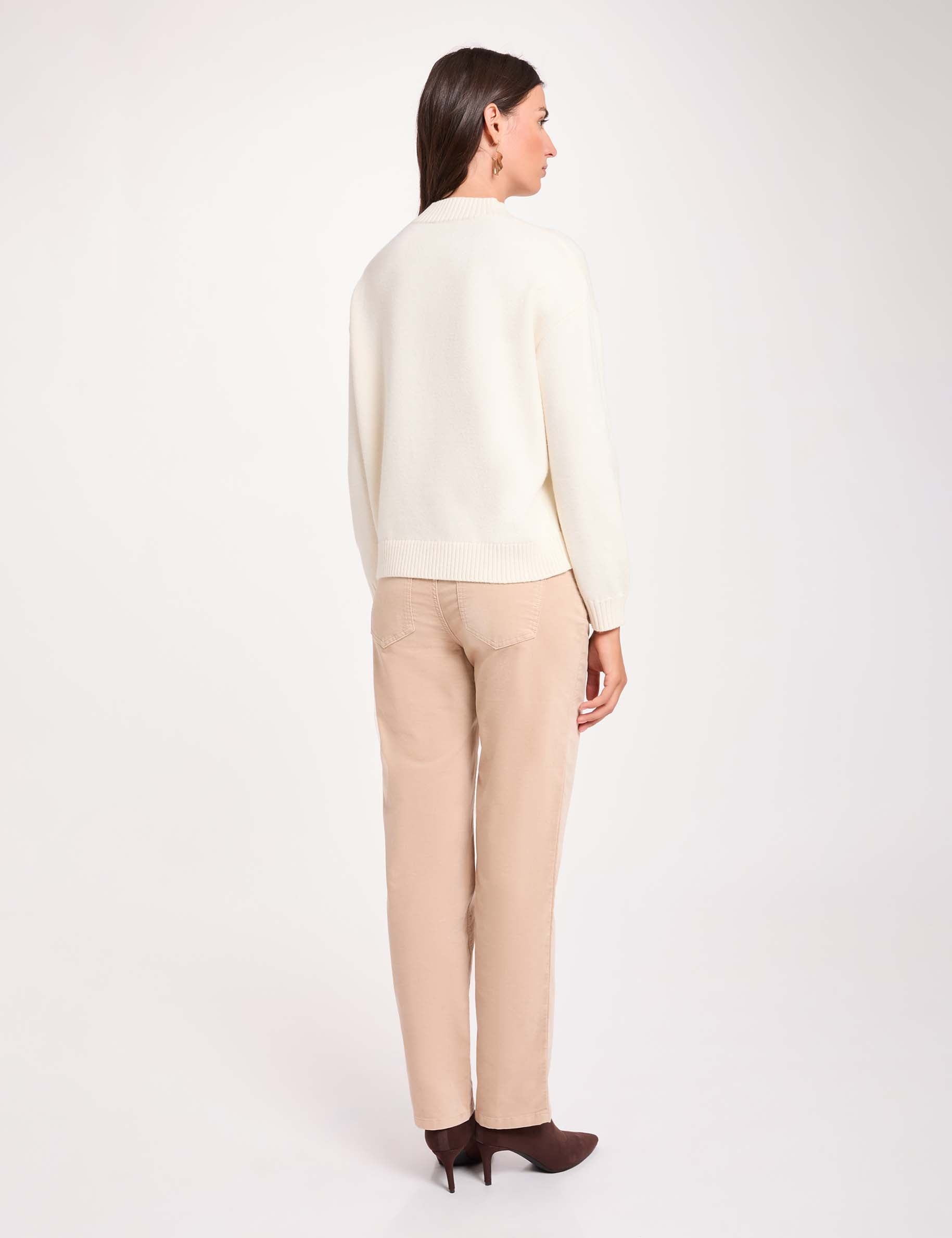 Pull col montant ivoire femme
