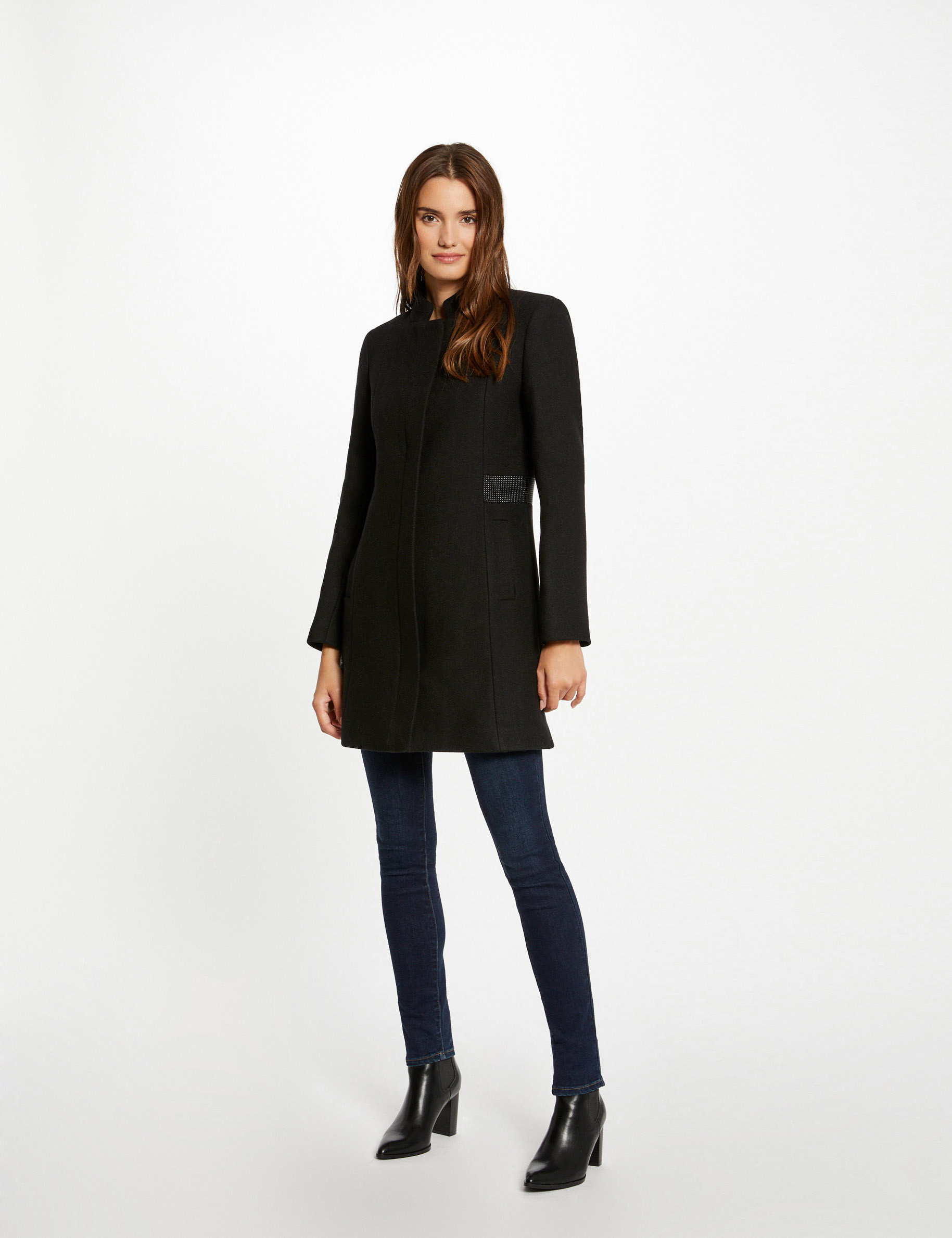 Manteau cintré zippé avec clous noir femme