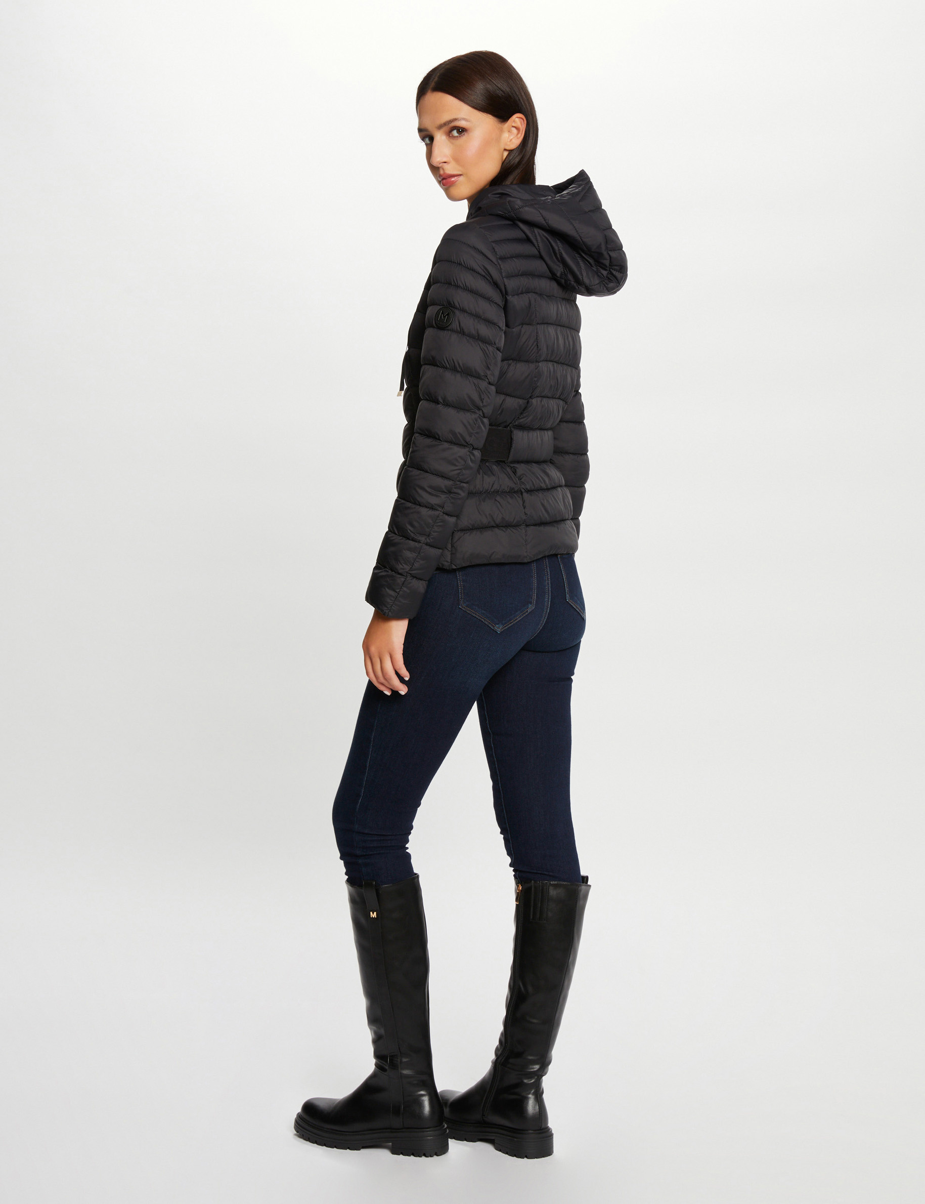 Doudoune cintrée zippée à capuche noir femme
