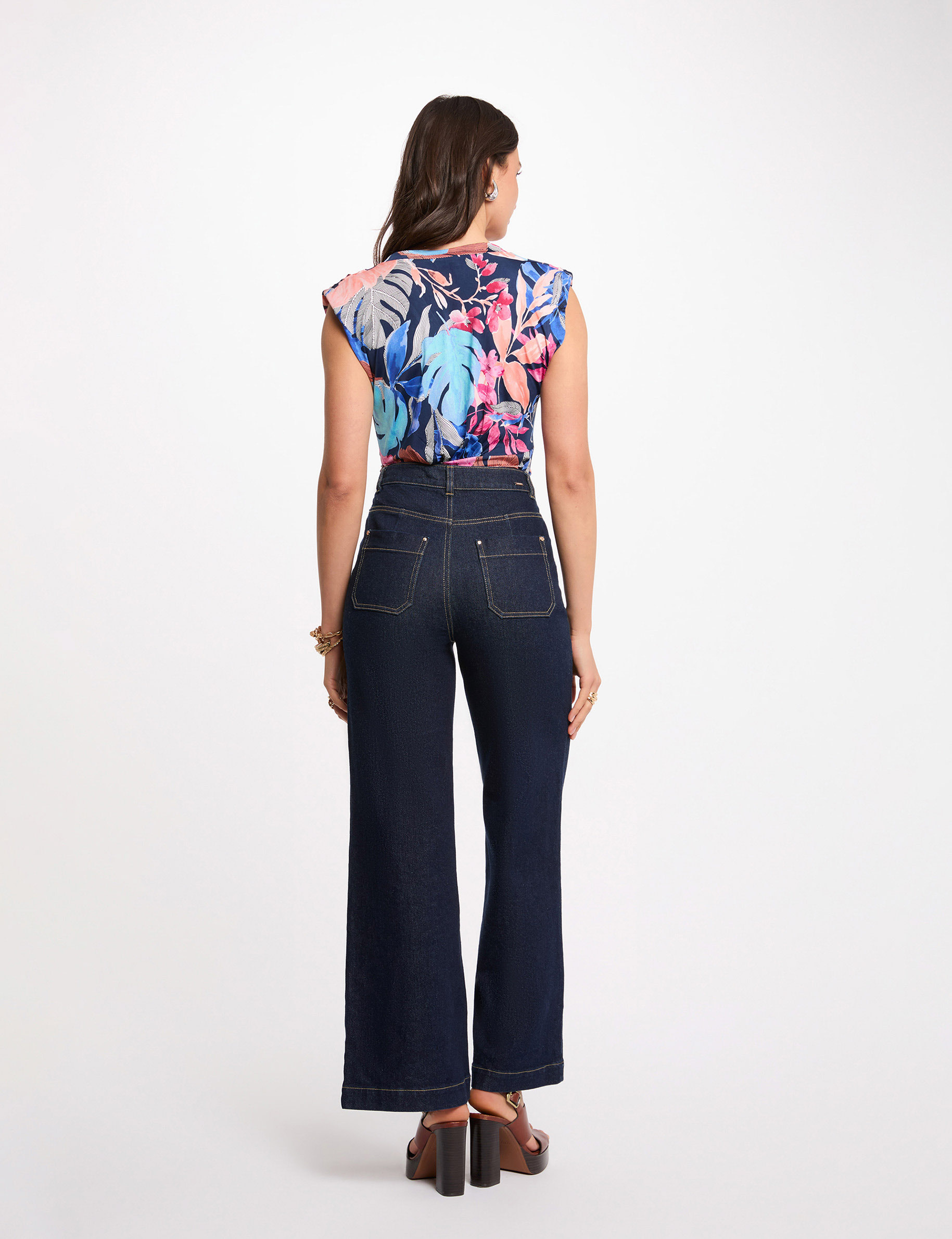 T-shirt ajust&eacute; sans manches multicolore femme
