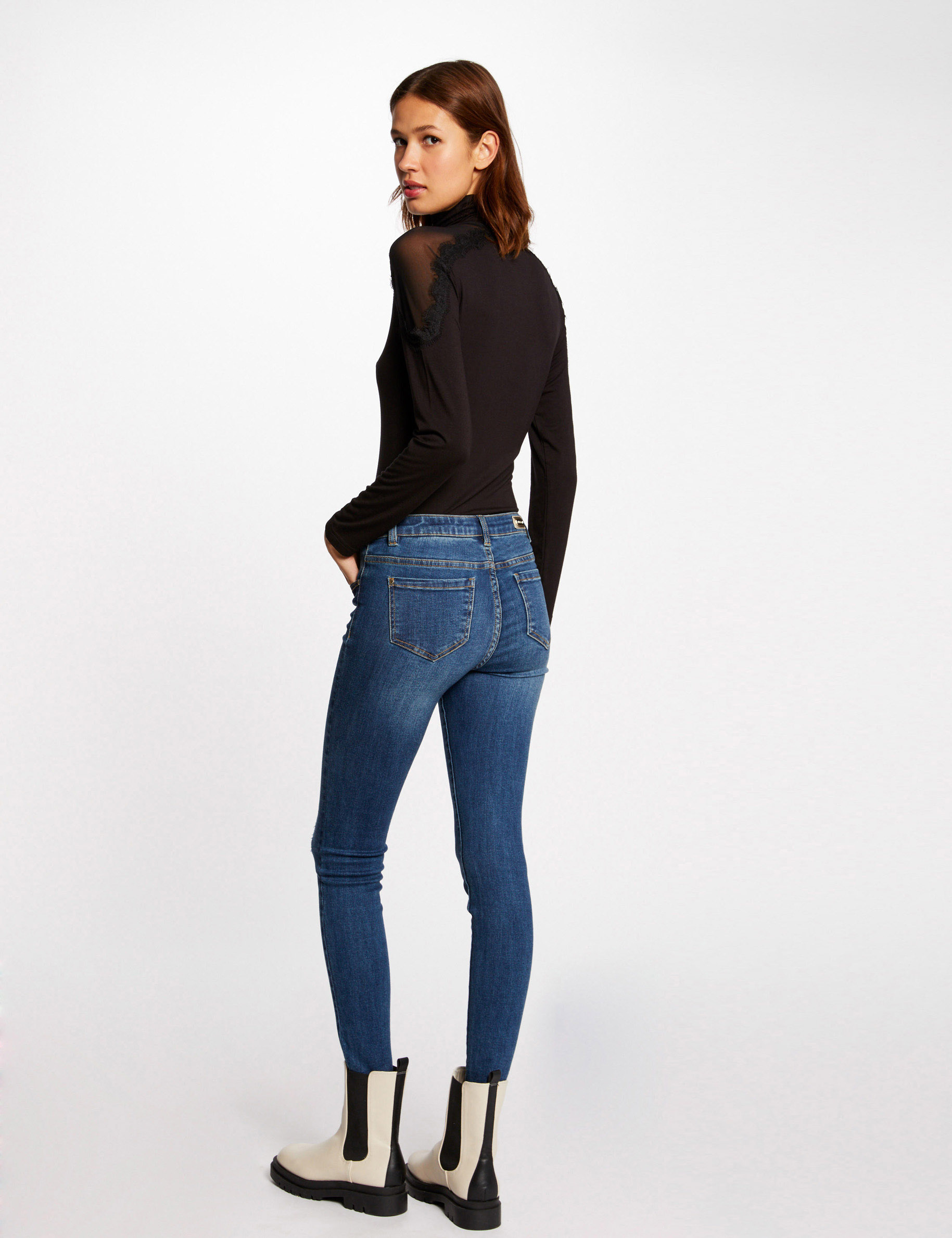 T-shirt manches longues à col roulé noir femme T-shirt manches longues à col roulé noir femme