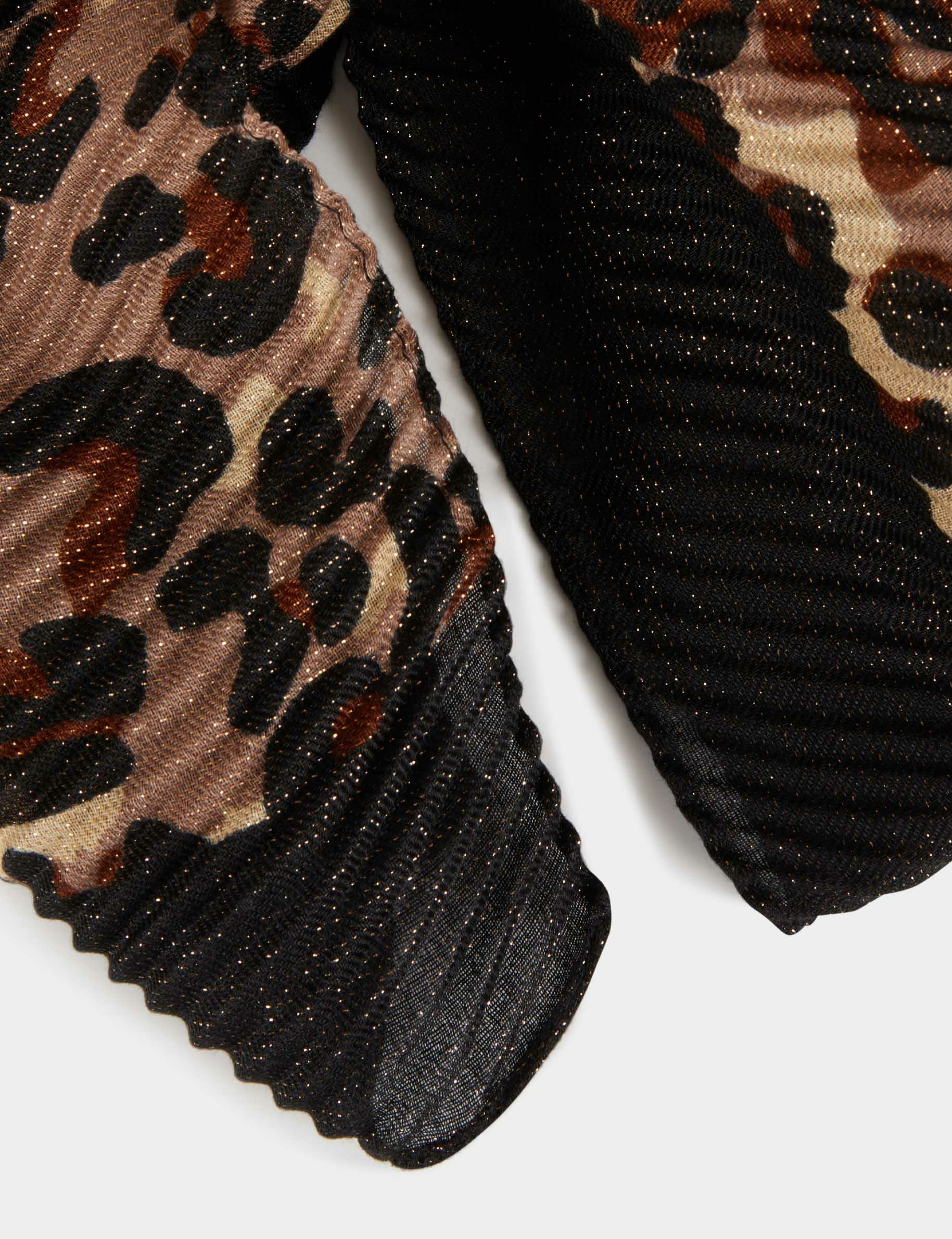 foulard plisse imprime leopard marron femme Foulard plissé imprimé léopard marron femme