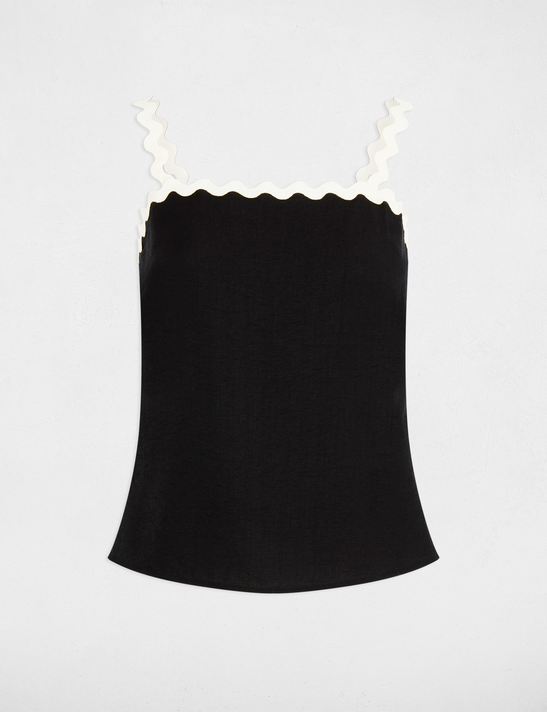 Top ajust&eacute; noir femme