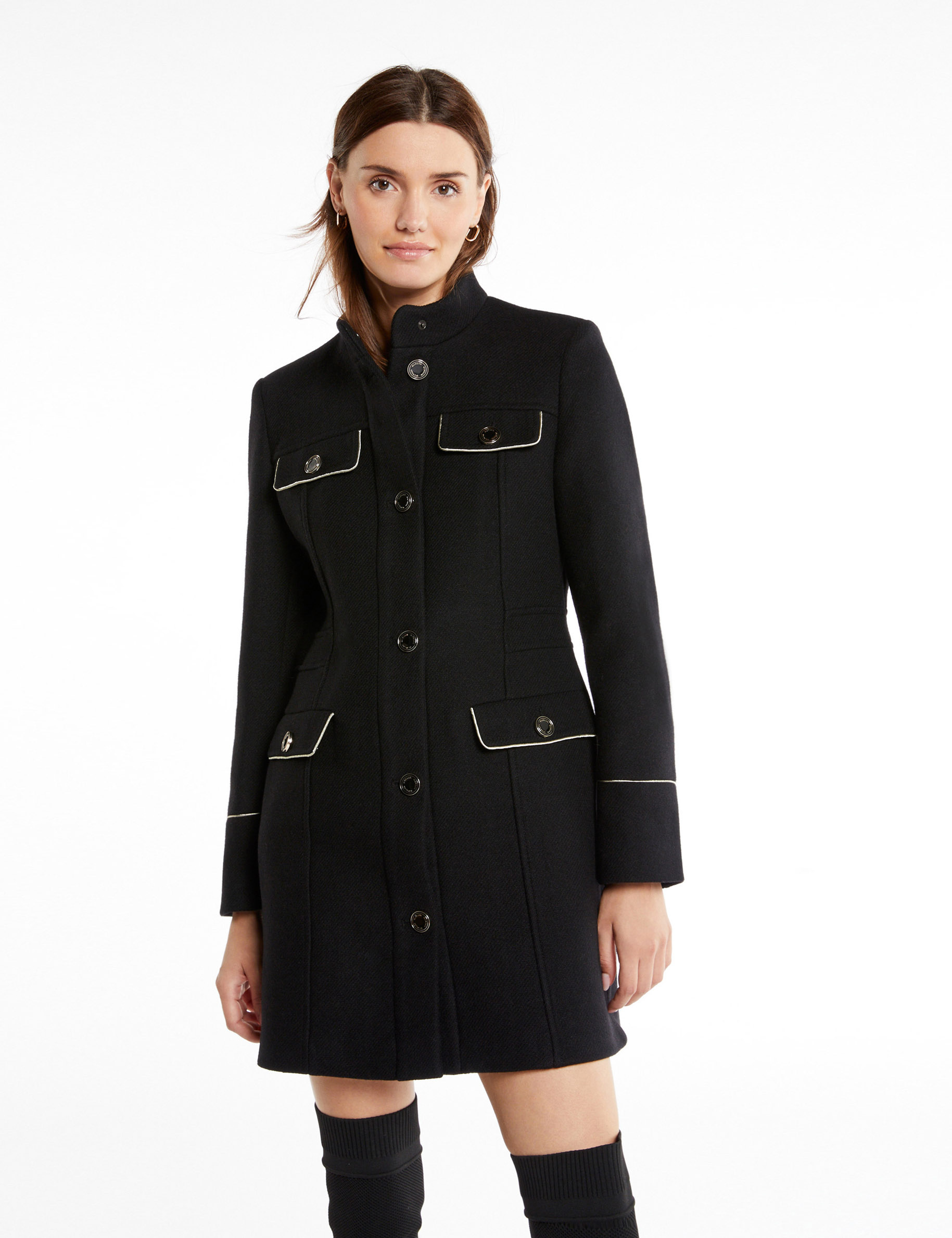 manteau droit avec poches a rabat noir femme Manteau droit avec poches à rabat noir femme