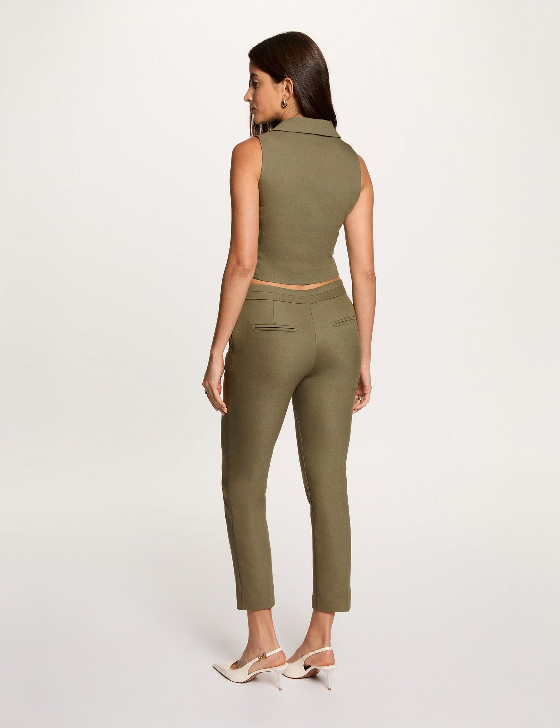 Gilet cintr&eacute; sans manches vert kaki femme