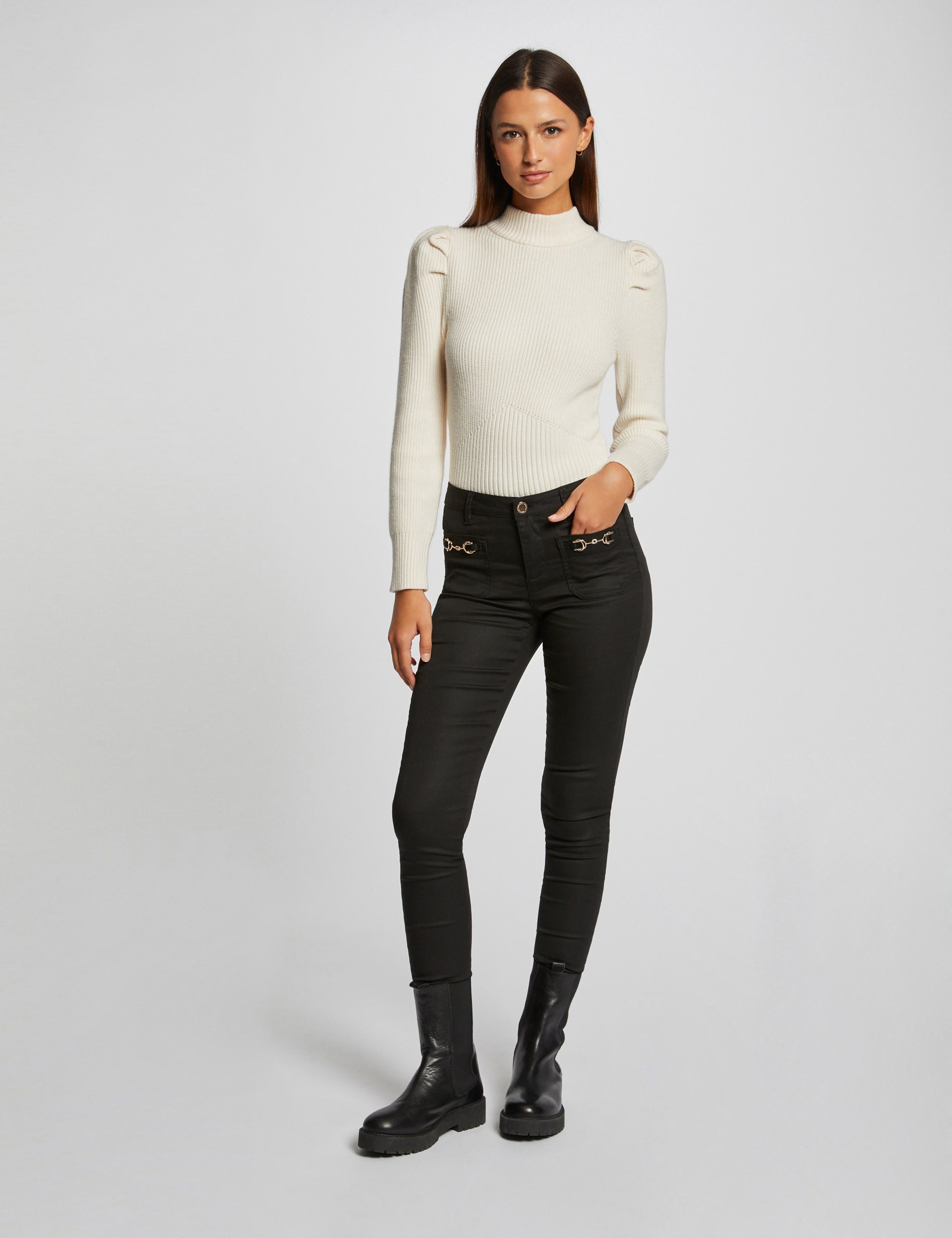 Pantalon skinny à ornements métalliques noir femme